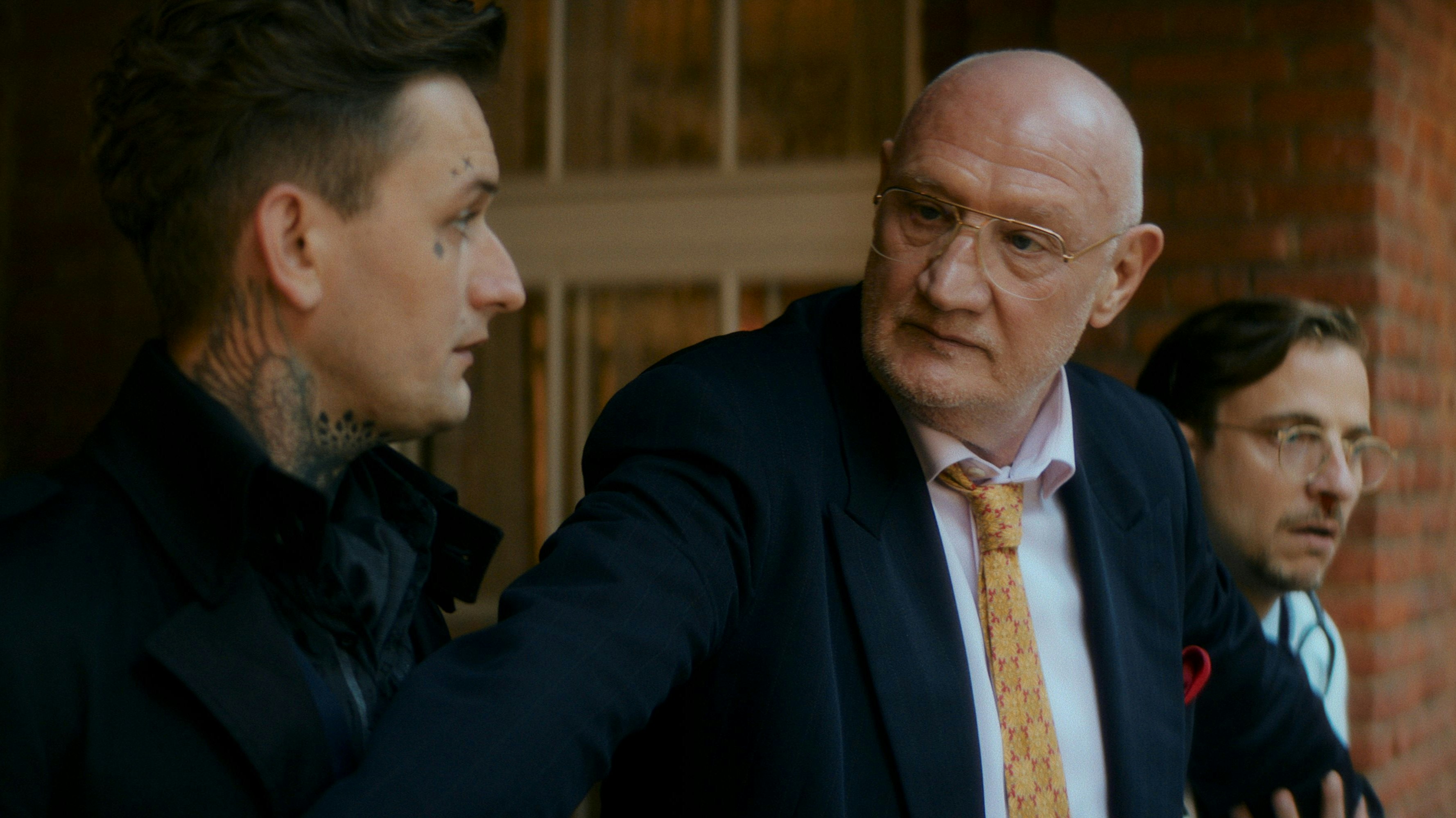 Next Generation: Karl Welunschek als "der Rote", der Bruder des "Großen", und Lukas Watzl als Gangster Rio.