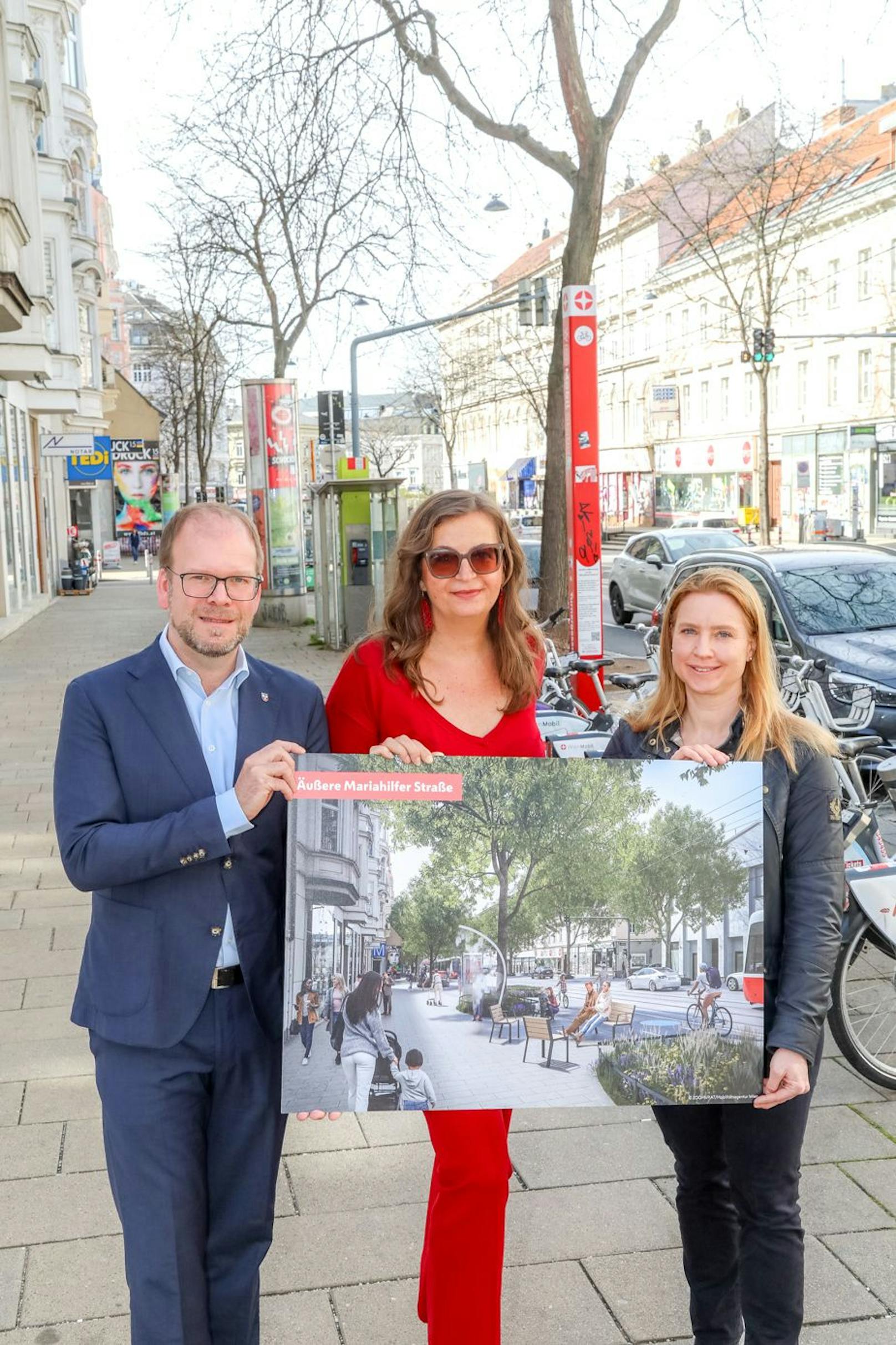 Bezirksvorsteher Dietmar Baurecht, Planungsstadträtin Ulli Sima und Neos Wien Mobilitätssprecherin Angelika Pipal-Leixner (v.l.)