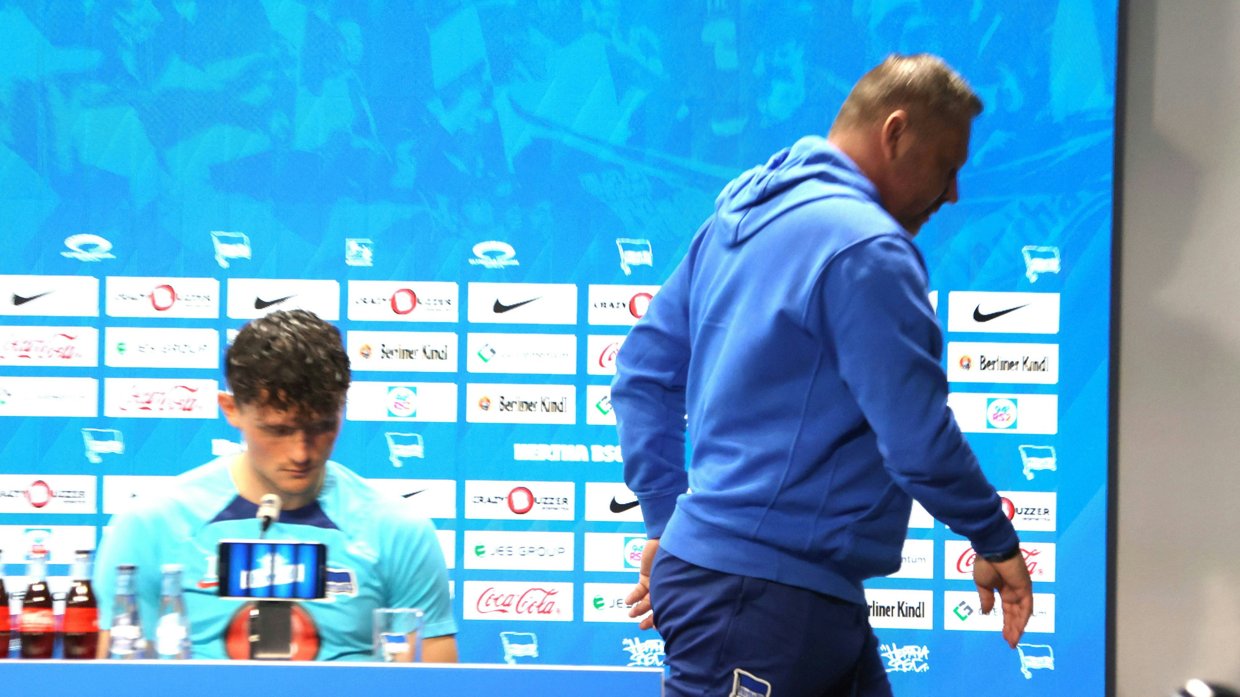 Pal Dardai stürmt aus dem Raum