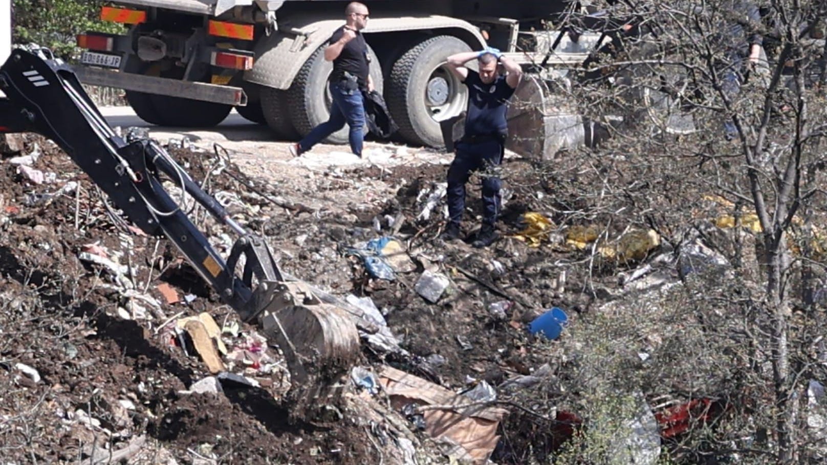 Tote Danka in Deponie geworfen – Polizei sucht Leiche
