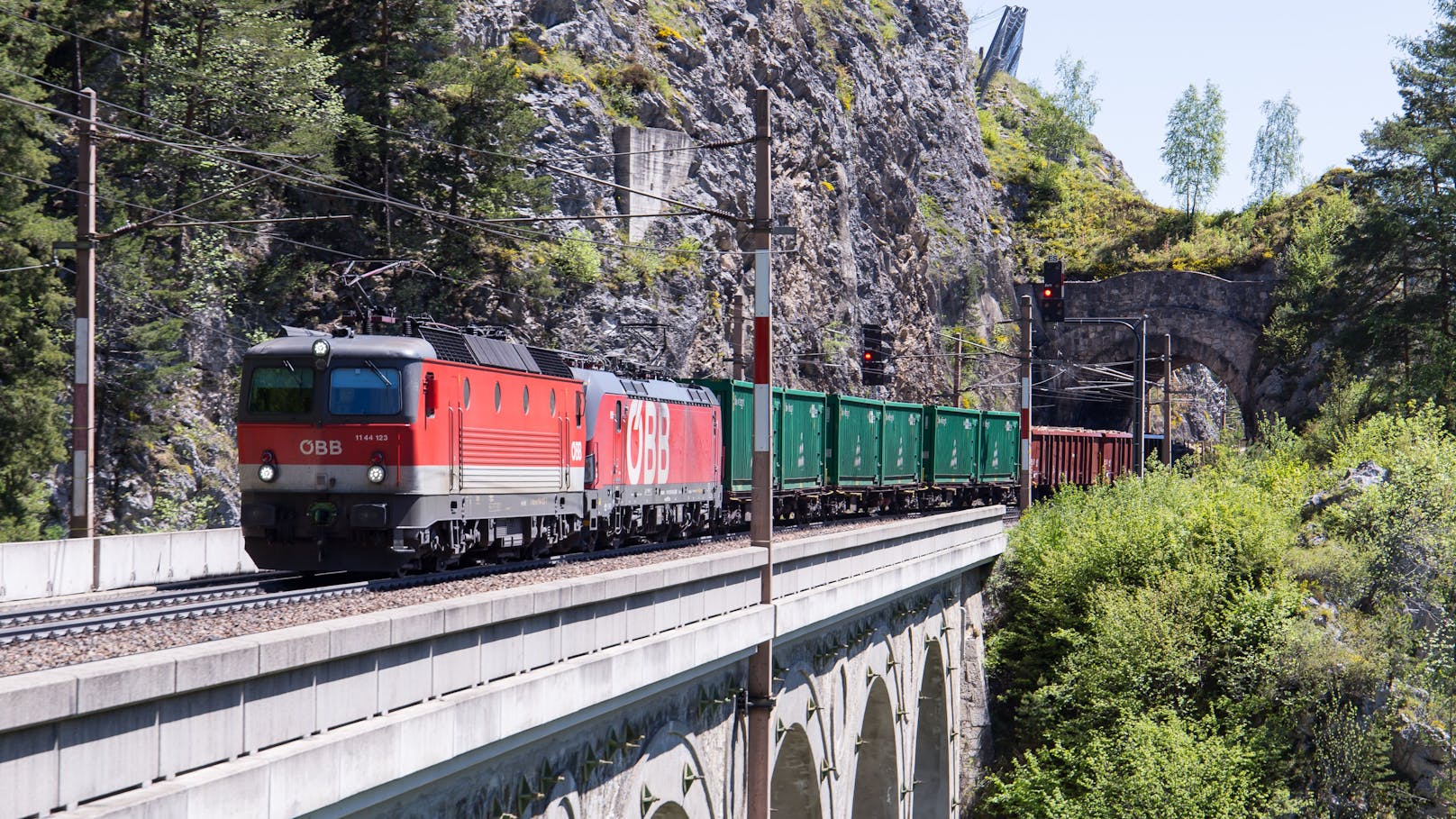 Güterzug am Semmering entgleist – Strecke gesperrt