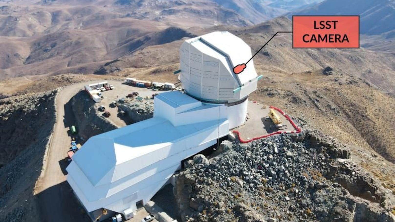 Die LSST-Kamera wird im Mai 2024 an das Vera C. Rubin-Observatorium in den chilenischen Anden geliefert und an dessen Teleskop installiert. Die ersten Bilder werden für das Frühjahr 2025 erwartet.