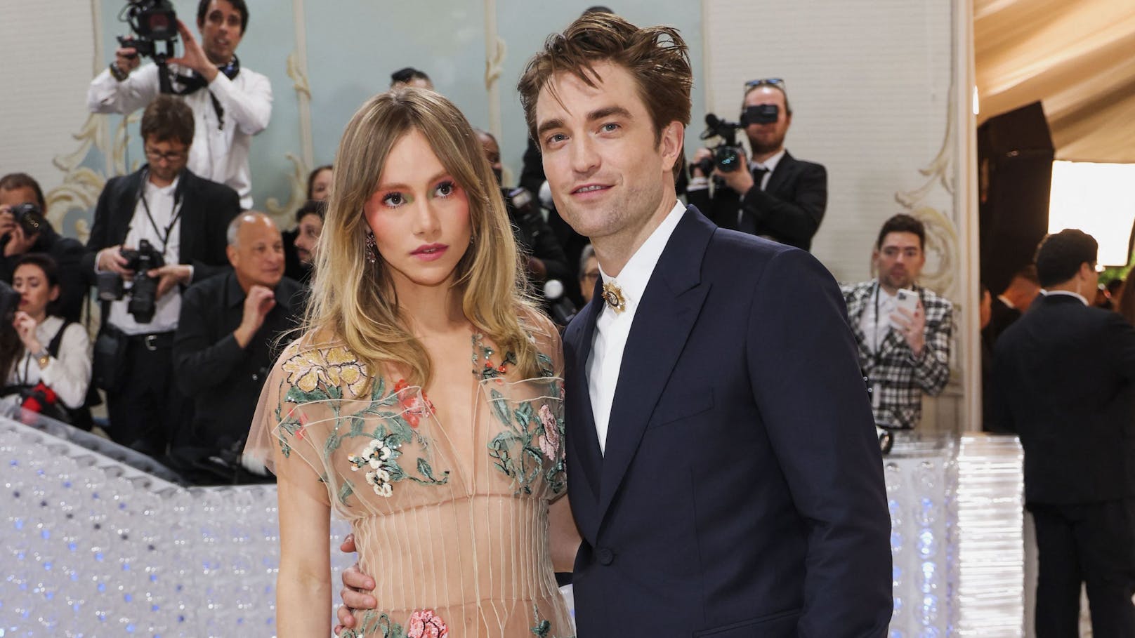 Robert Pattinson und Suki Waterhouse sind im Babyglück
