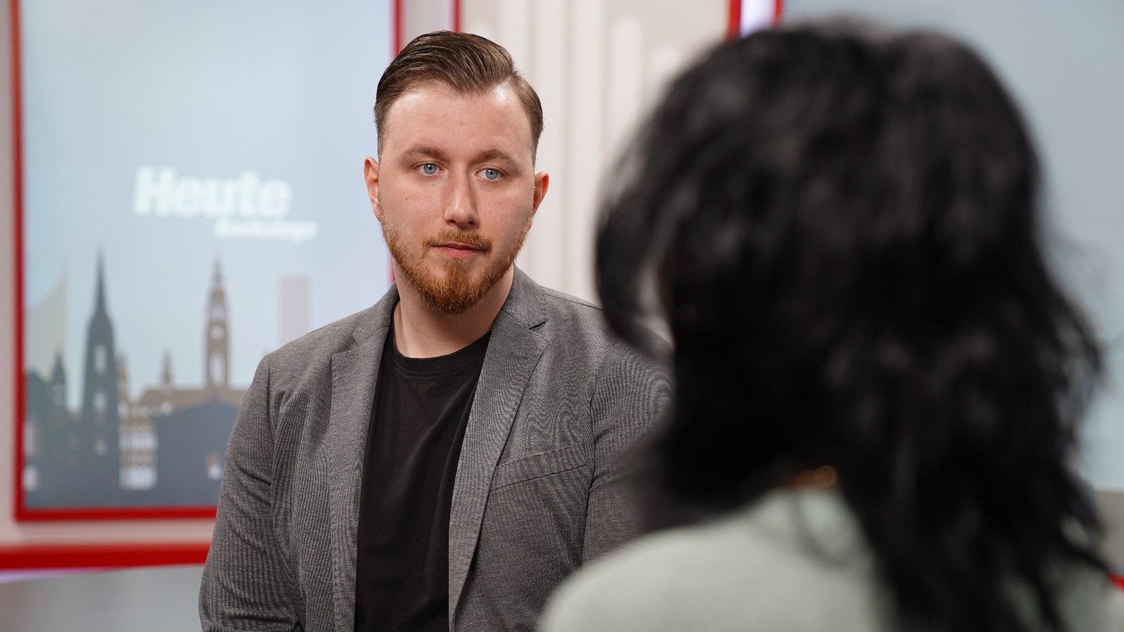 Die geschädigte Frau aus dem vermuteten Entführungsvideo im Gespräch mit 