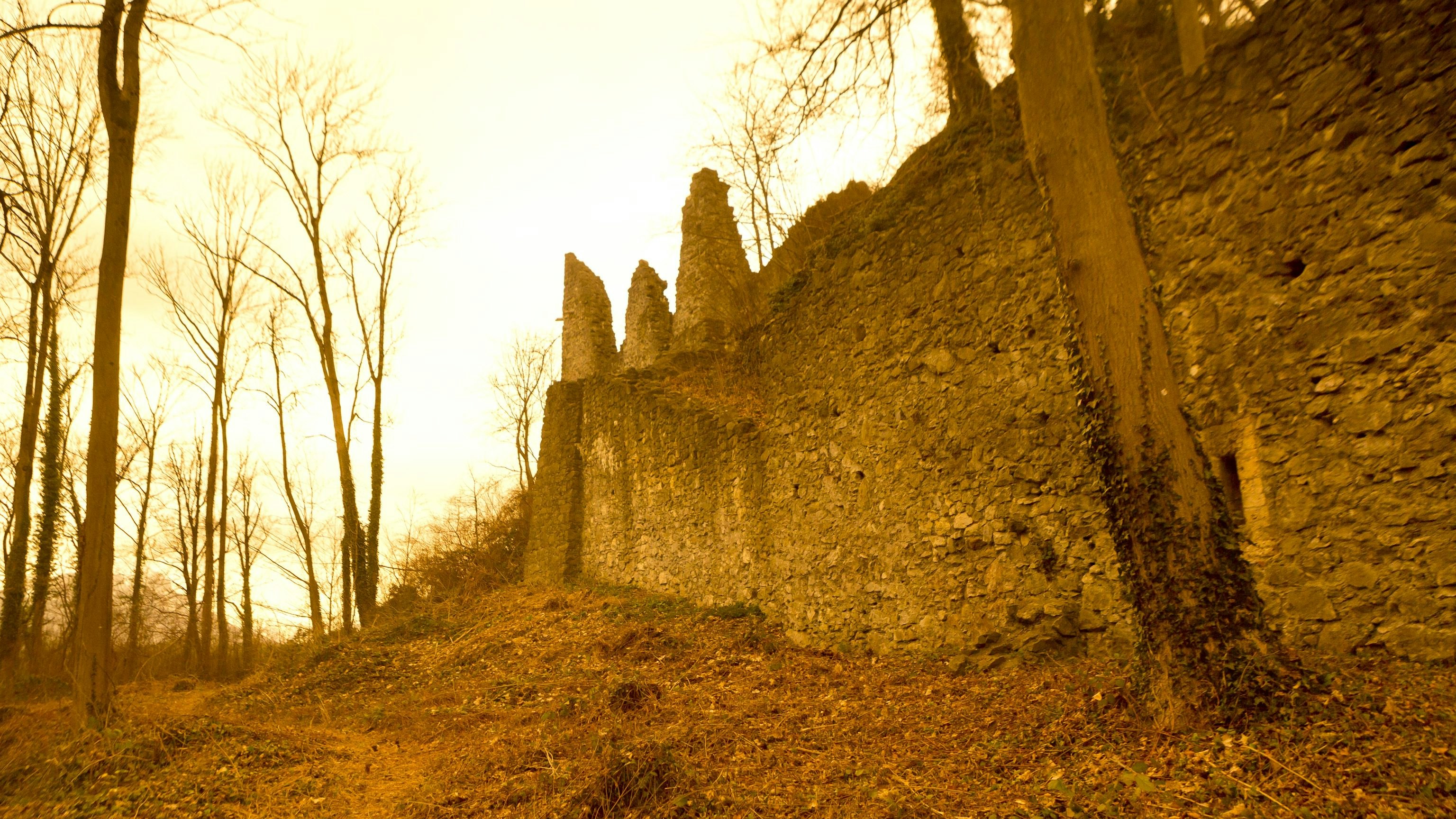 Pittoreske Felsformation in Koblach (Vorarlberg) am 15.März 2022.