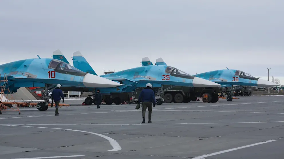 Welche Kampfflugzeuge bei dem Angriff zerstört wurden, ist derzeit unbekannt.