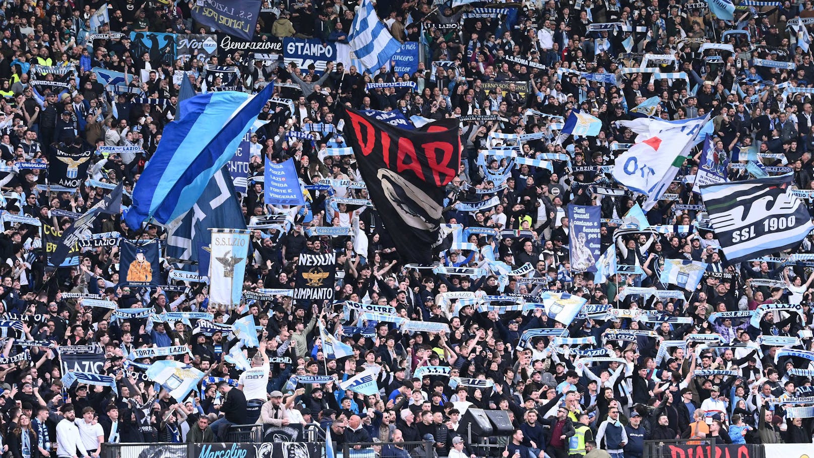 Krawalle im Vorfeld von Rom-Derby zwischen Fans