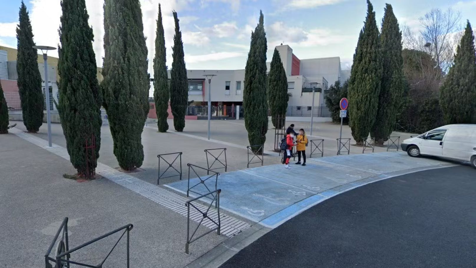 Am 2. April 2024 wurde die 14-jährige Samara in Montpellier vor ihrer Schule von drei Menschen verprügelt, sie befand sich zwischenzeitlich im Koma.