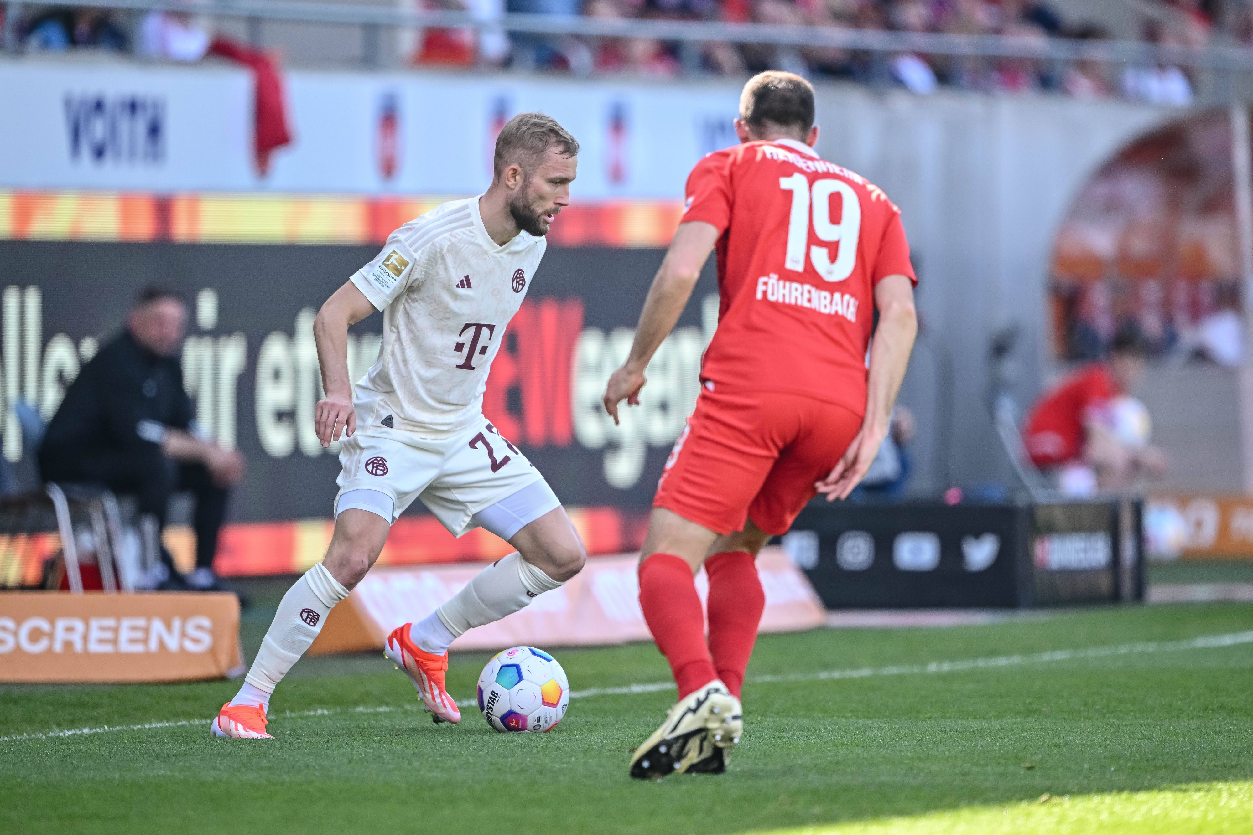 Bayern-Legionär Konrad Laimer gegen Heidenheim. 