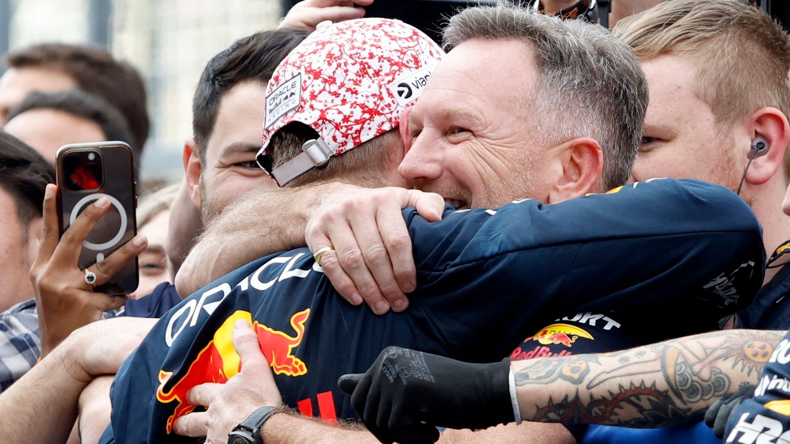 Ohne Mateschitz und Thais – Red Bull lächelt Krise weg