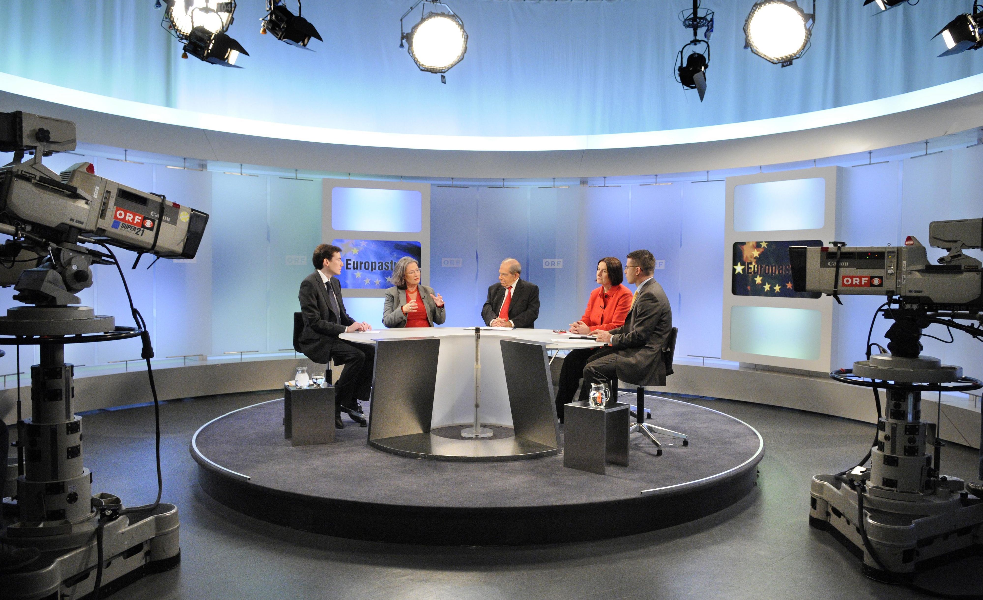 Paul Lendvai verabschiedet sich nach 44 Jahren als Diskussions-Gastgeber