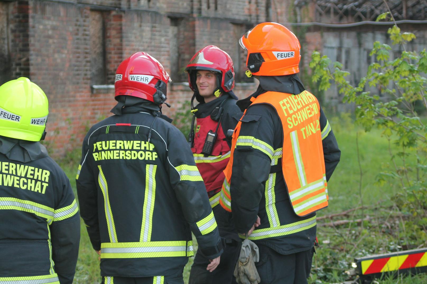 Großeinsatz bei der Hammerbrotfabrik in Schwechat (NÖ) bei Wien