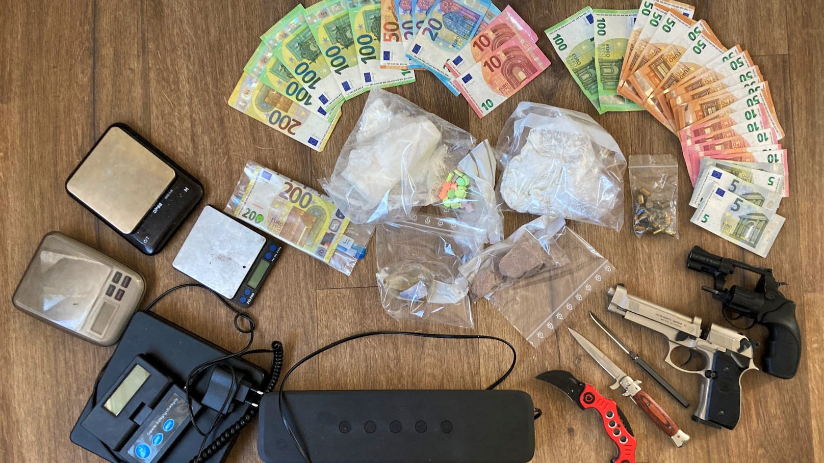 Polizei sprengt riesigen Drogenring in der Steiermark