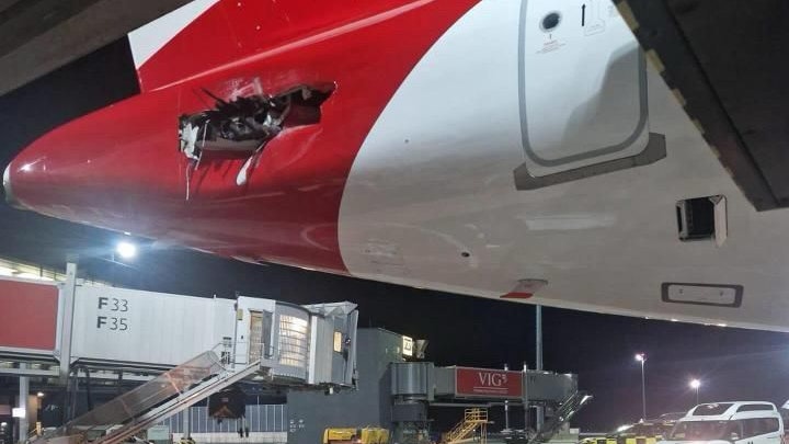 Heute.at - Schock in Schwechat! AUA-Flieger baut schweren Unfall