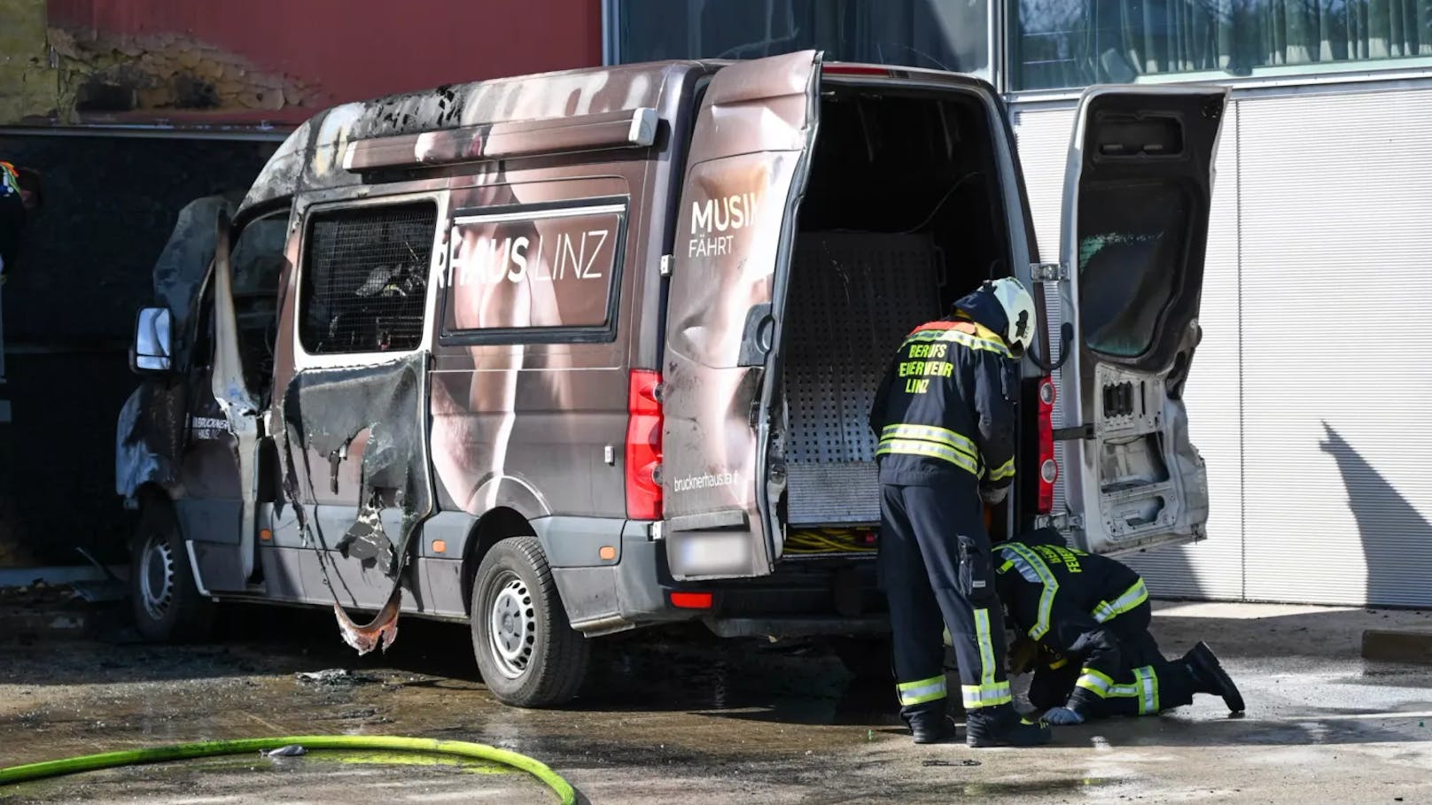 Die Feuerwehr hatte alle Hände voll zu tun.