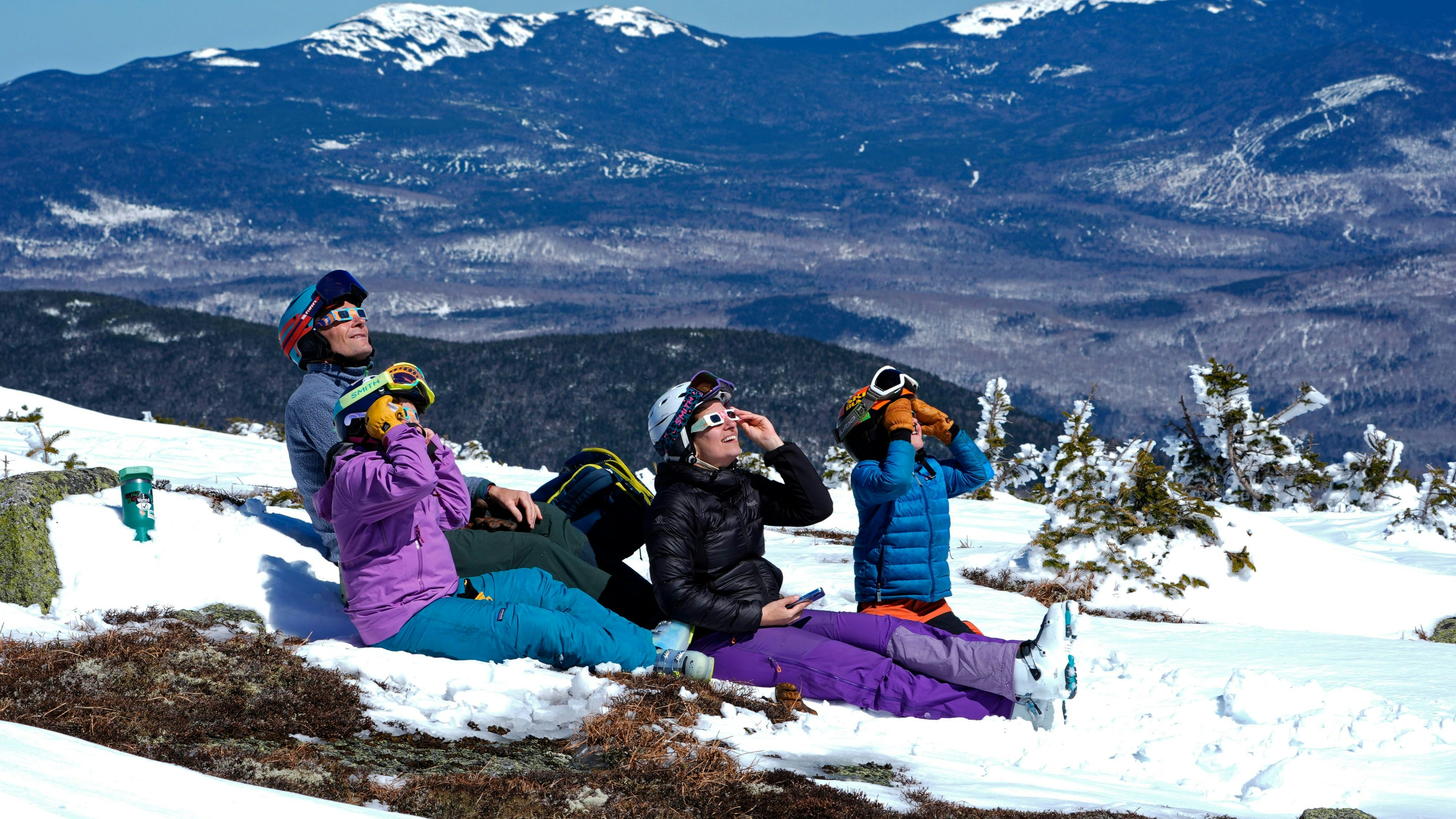 Sonnenfinsternis trifft Schnee: Der Saddleback Mountain ist ein beliebter Skiort in Maine
