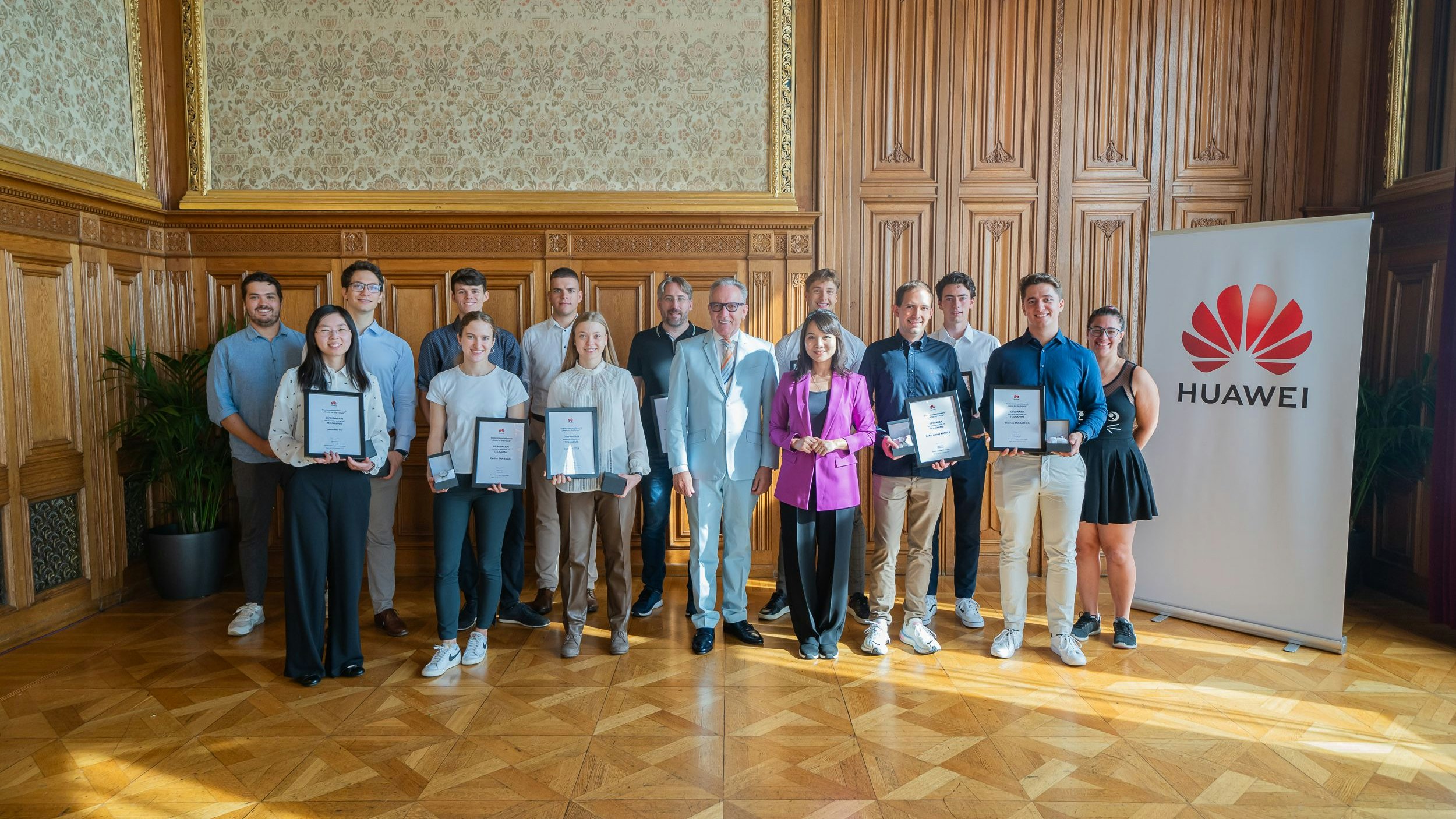 2023 fand das Programm noch hybrid statt, dieses Jahr dürfen sich die Teilnehmer:innen über eine Woche in Rom freuen.