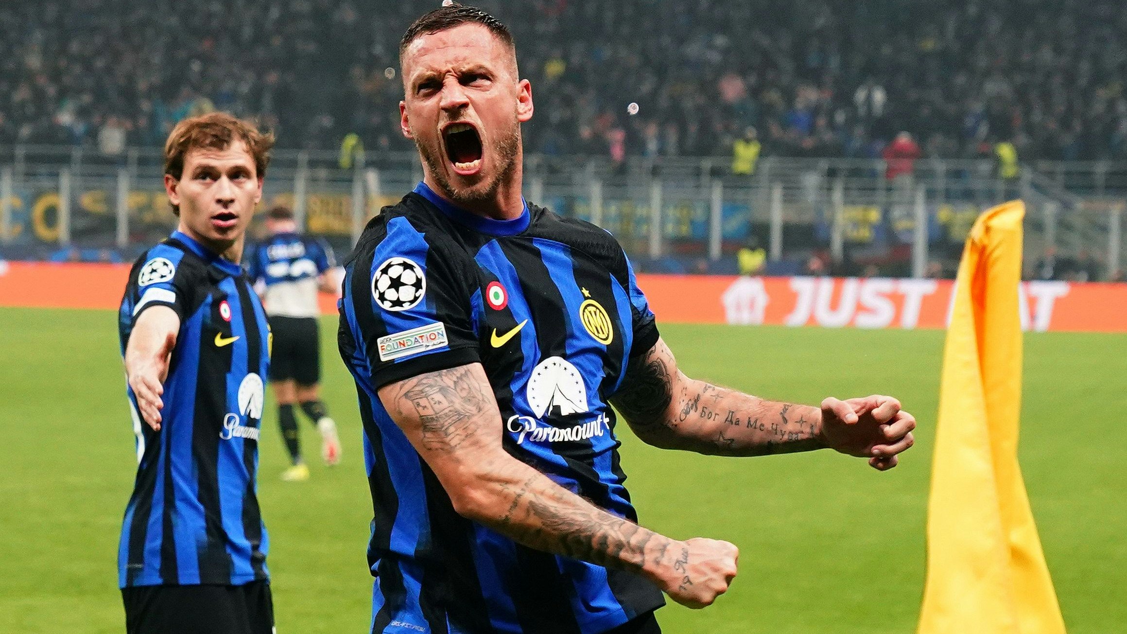 Heute.at - 2:1! Arnautovic bereitet Goldtor mit der Ferse vor