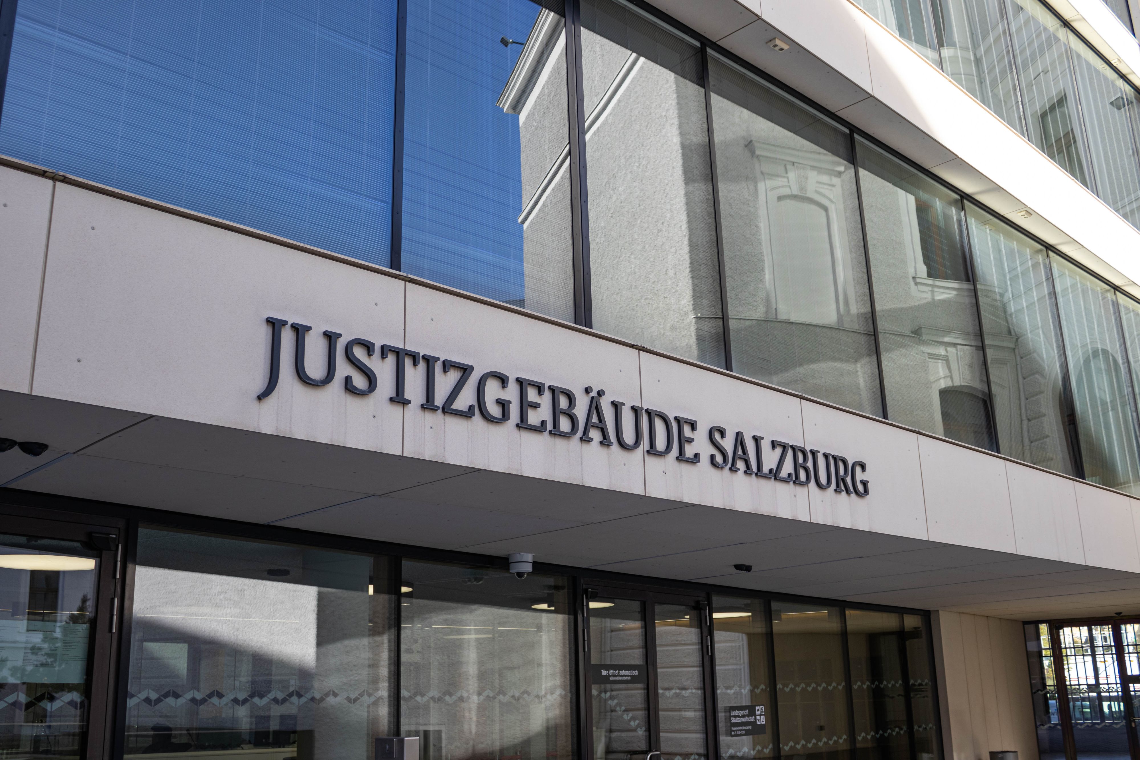 Ein Pinzgauer wollte schlichten und bekam das Gesicht 