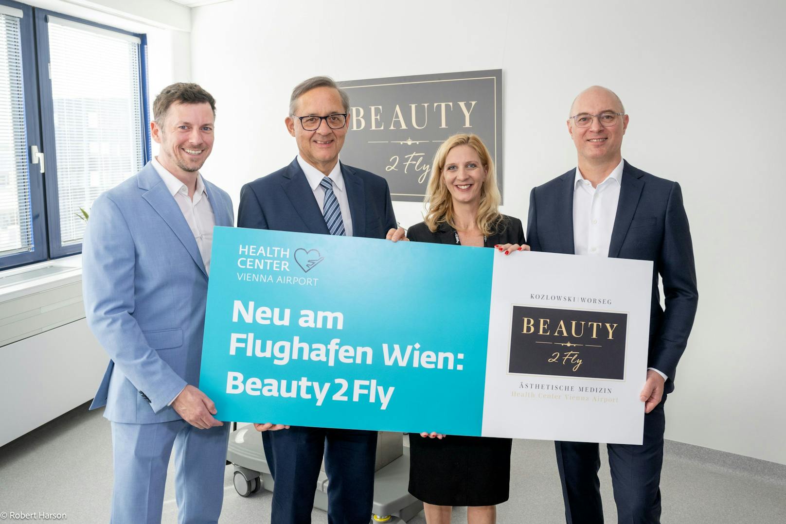 Dr. Alexander Kozlowski, Dr. Günther Ofner, Vorstand der Flughafen Wien AG, Daniela Moser, Abteilungsleiterin des Health Center Vienna Airport und Dr. Christian Steyrer, Geschäftsführer des Health Centers Vienna Airport