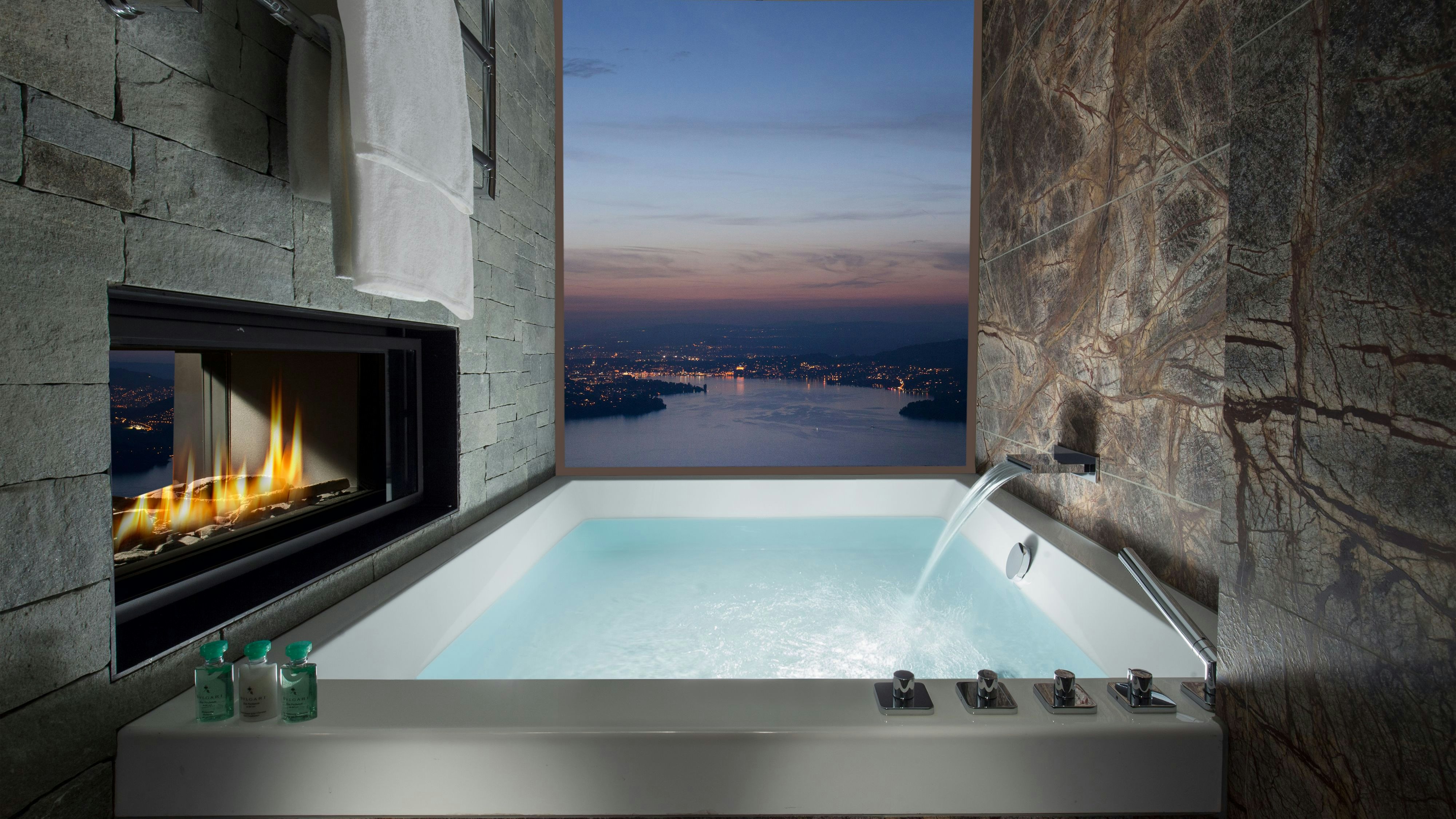 Auch von der Badewanne aus kann man hier den See überblicken