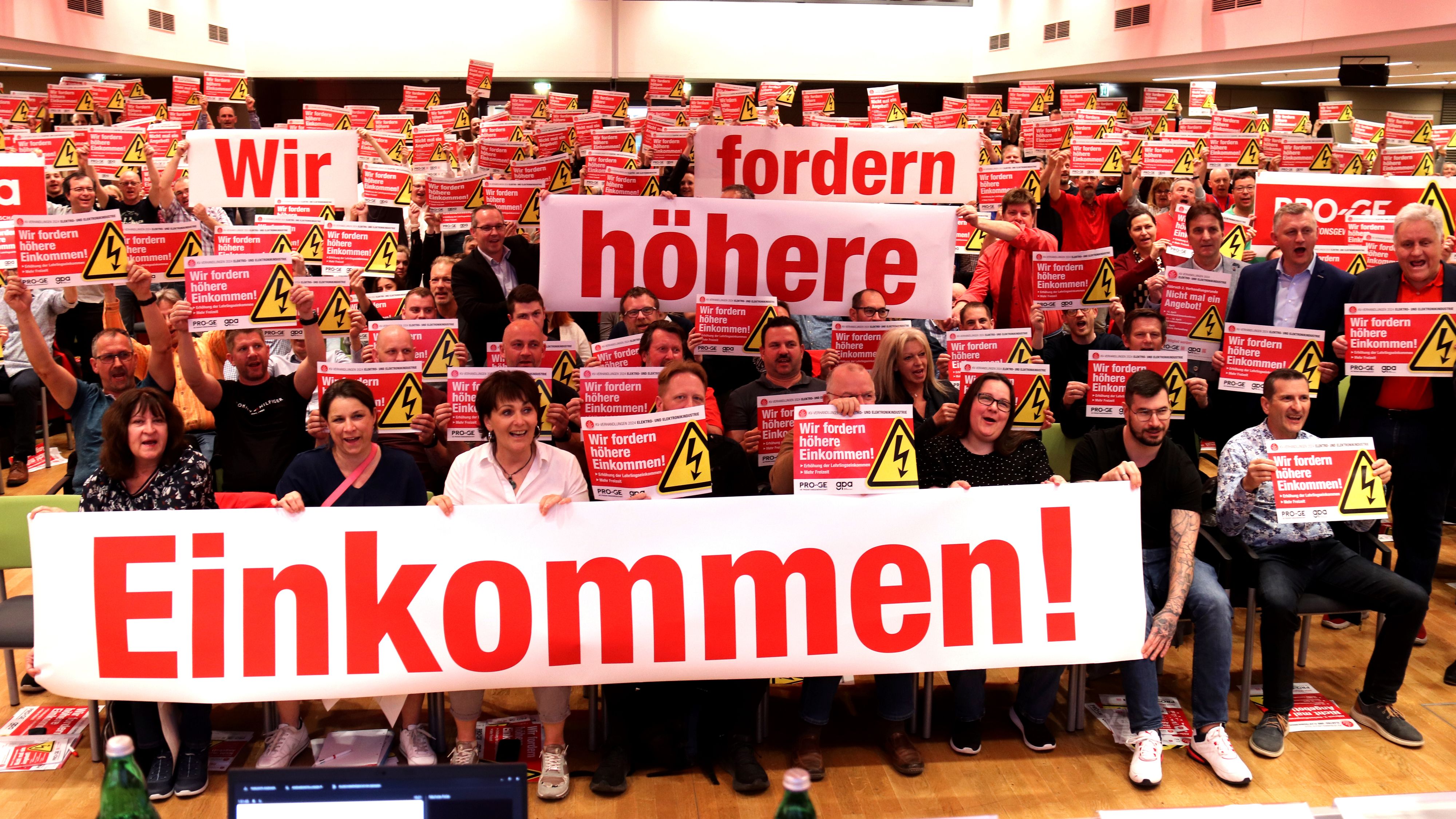 In der Elektro- und Elektronikindustrie kommt es in den kommenden Tagen zu Betirebsversammlungen. Auch weitere Kampfmaßnahmen sind möglich.