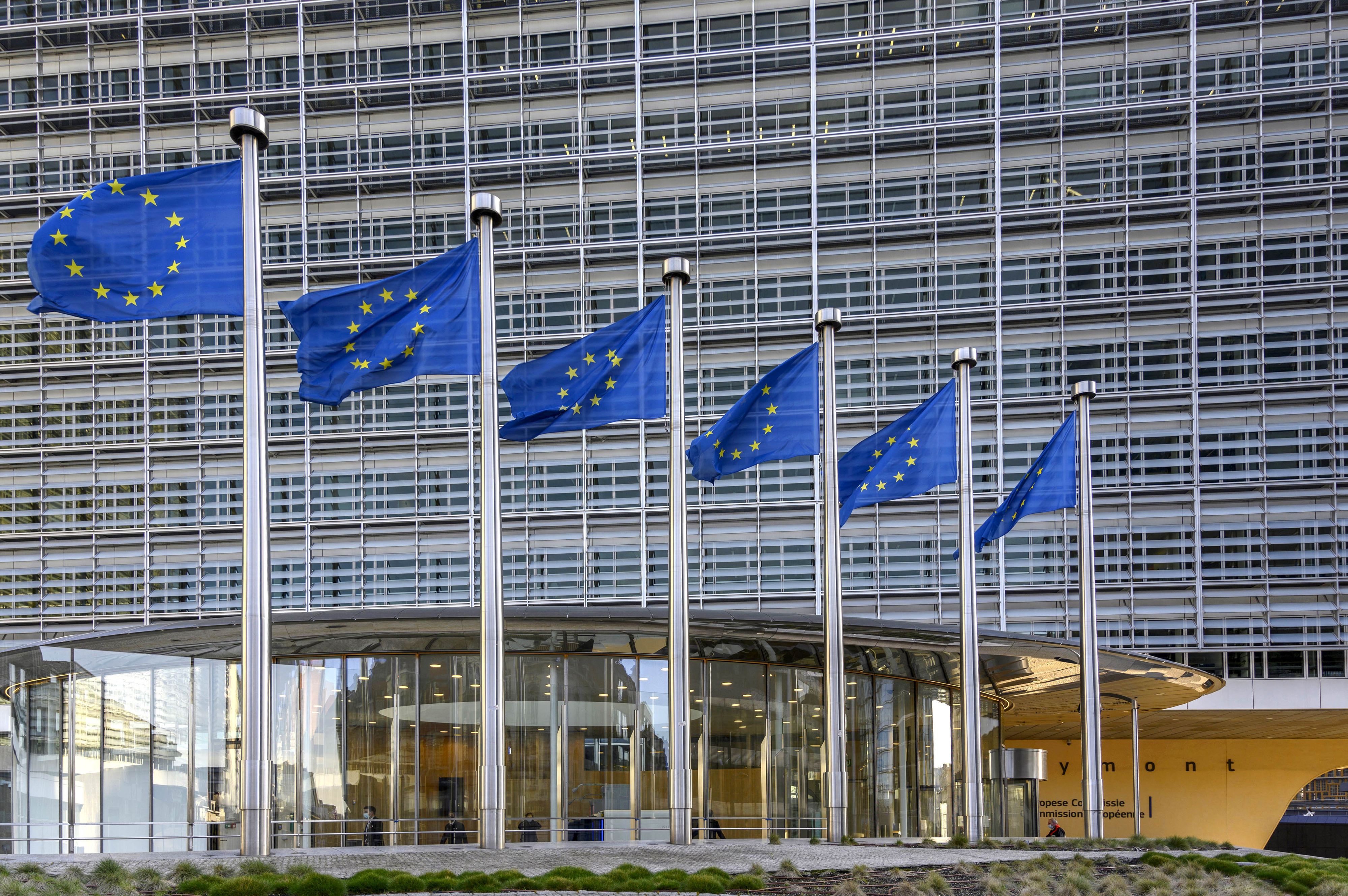 Wegen des russischen Angriffskriegs gegen die Ukraine erließ die EU bislang gegen fast 2.000 Personen und Organisationen Sanktionen. Derzeit sind mehrere Dutzend Klagen gegen die Strafmaßnahmen vor Gerichten anhängig.