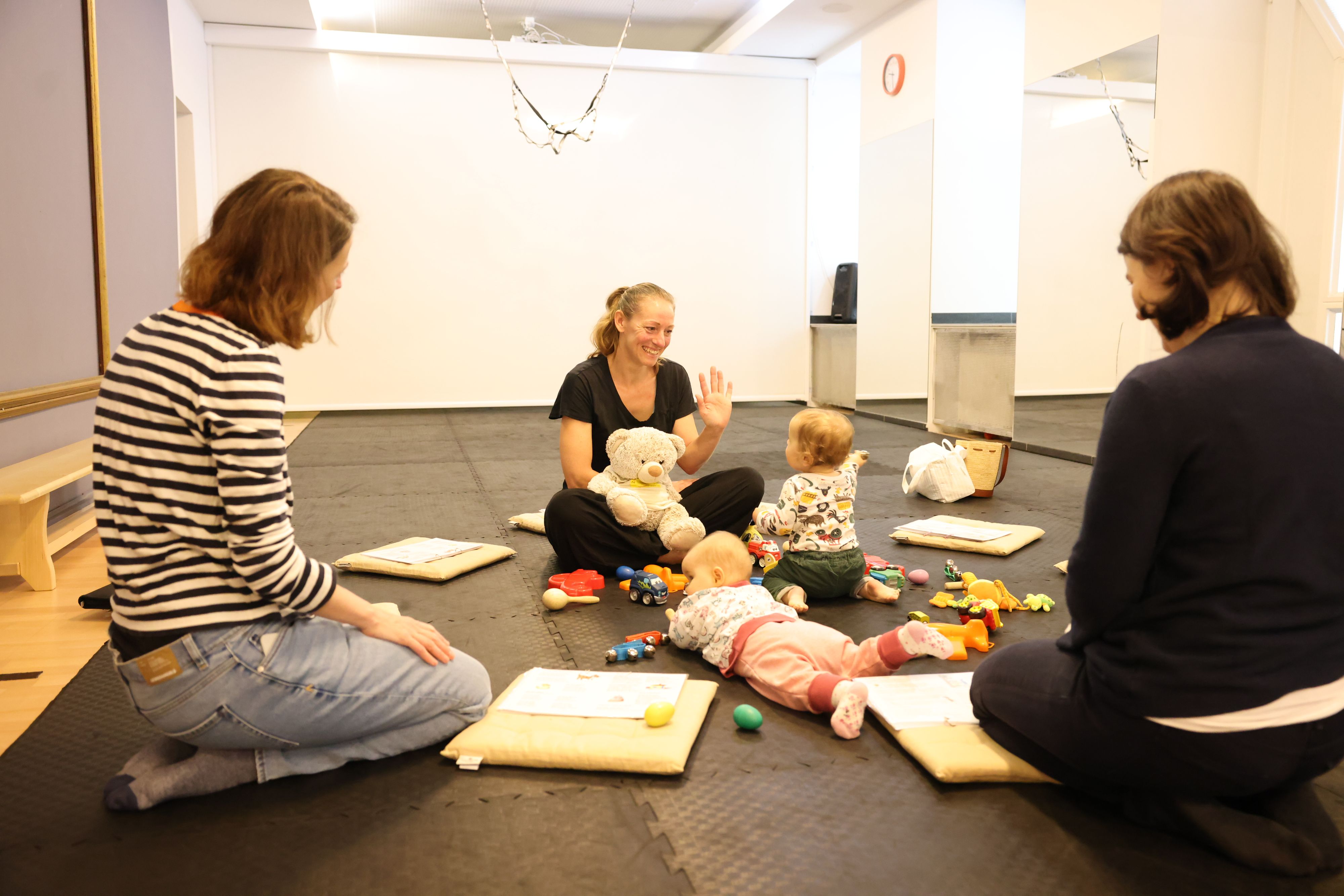 Hallo - das Zeichen kennen alle, auch 