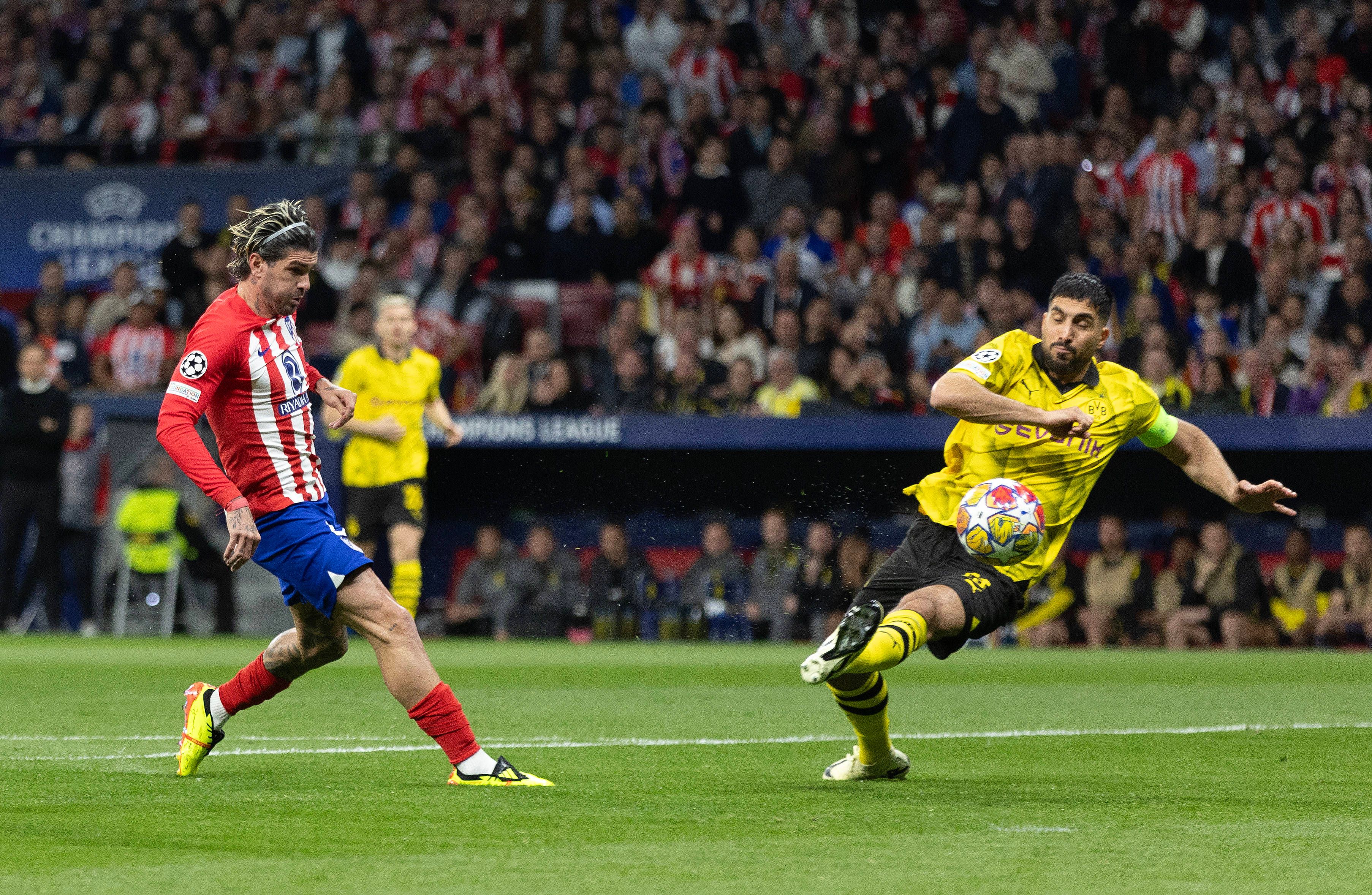 Atletico Madrid bejubelt die Führung gegen Borussia Dortmund. 
