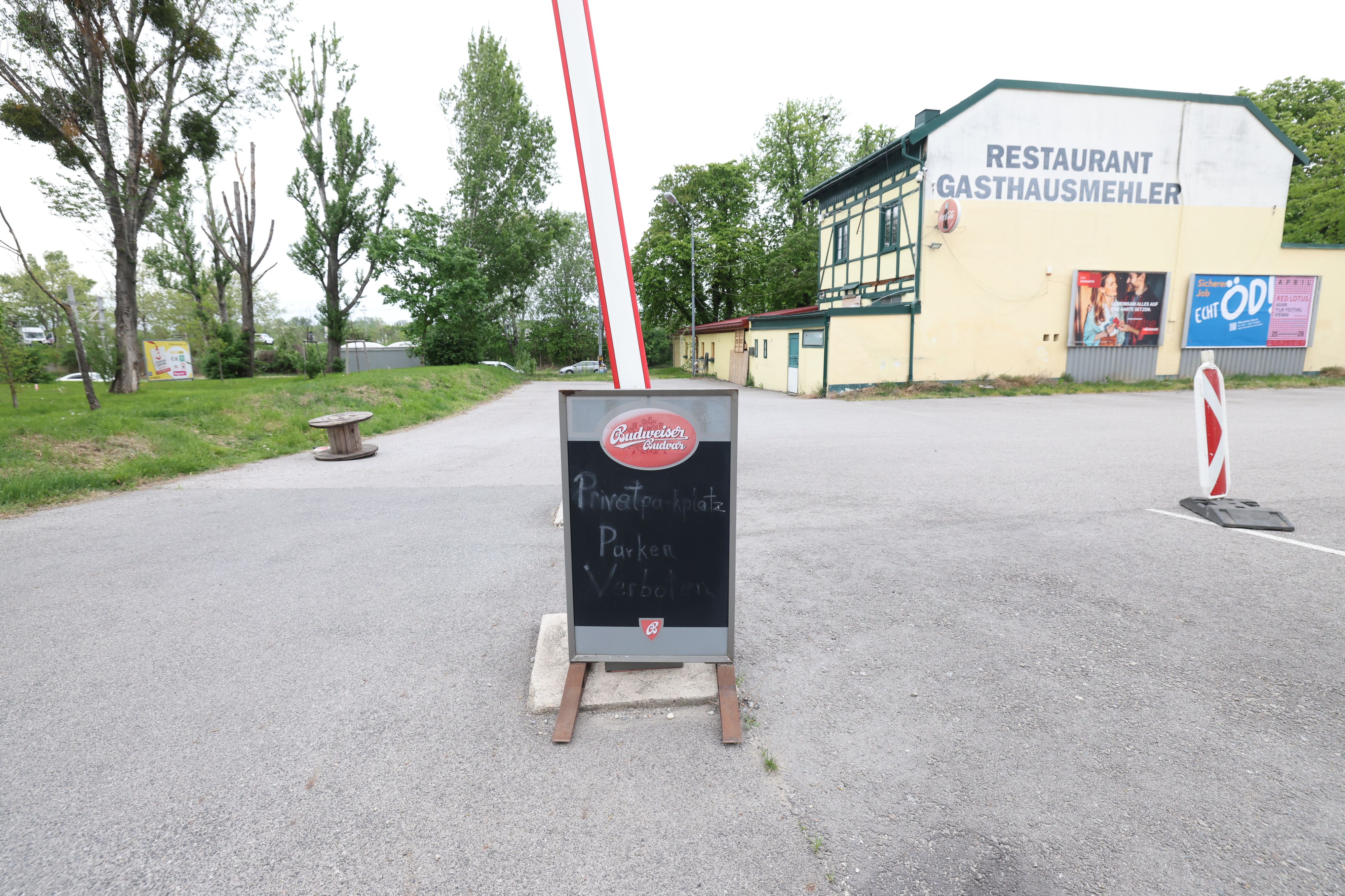 Parkplatzfalle, Sport&Fun-Halle, Gasthaus, Leopoldstadt