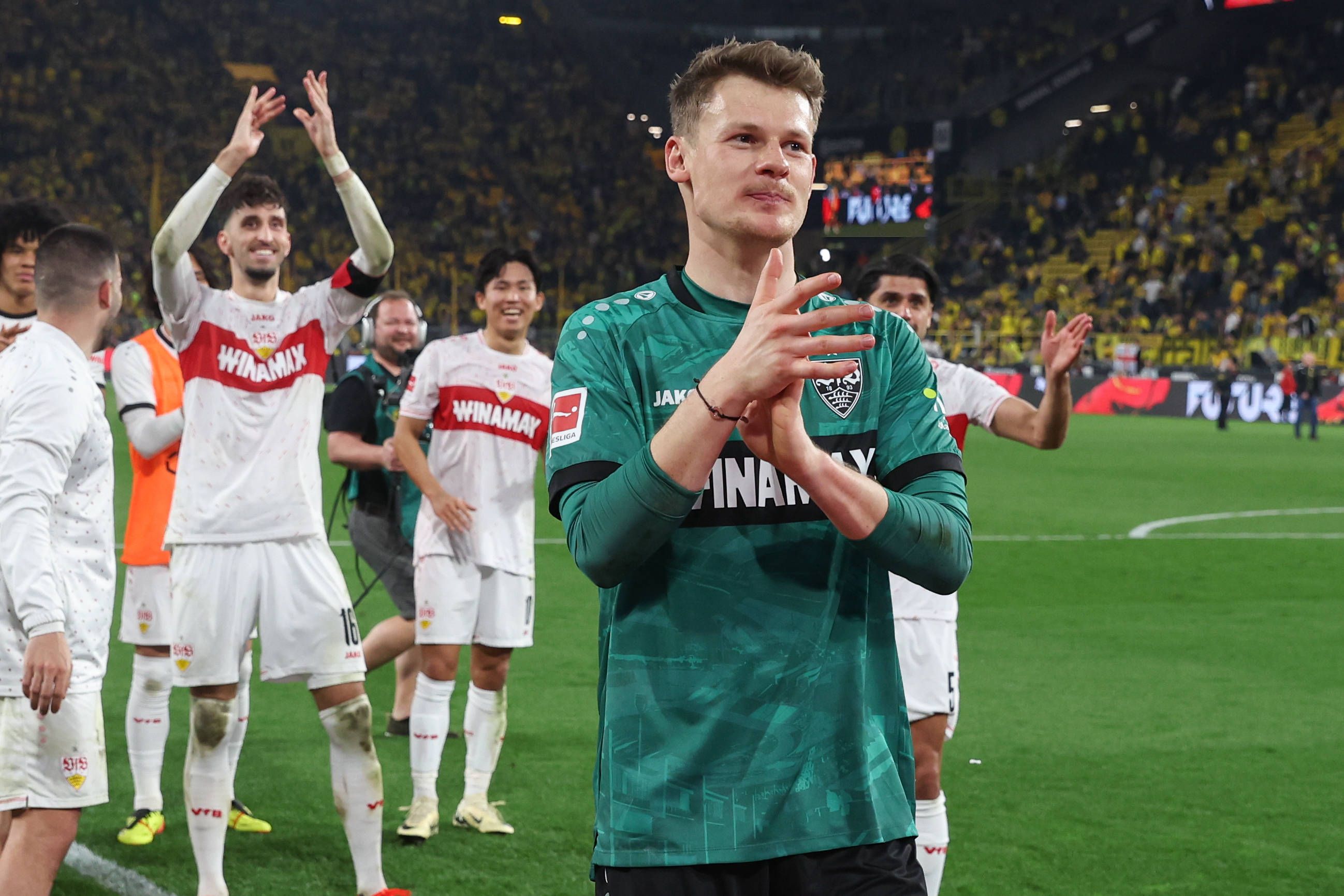 Alexander Nübel soll einen neuen Vertrag bei Bayern München unterschreiben. 