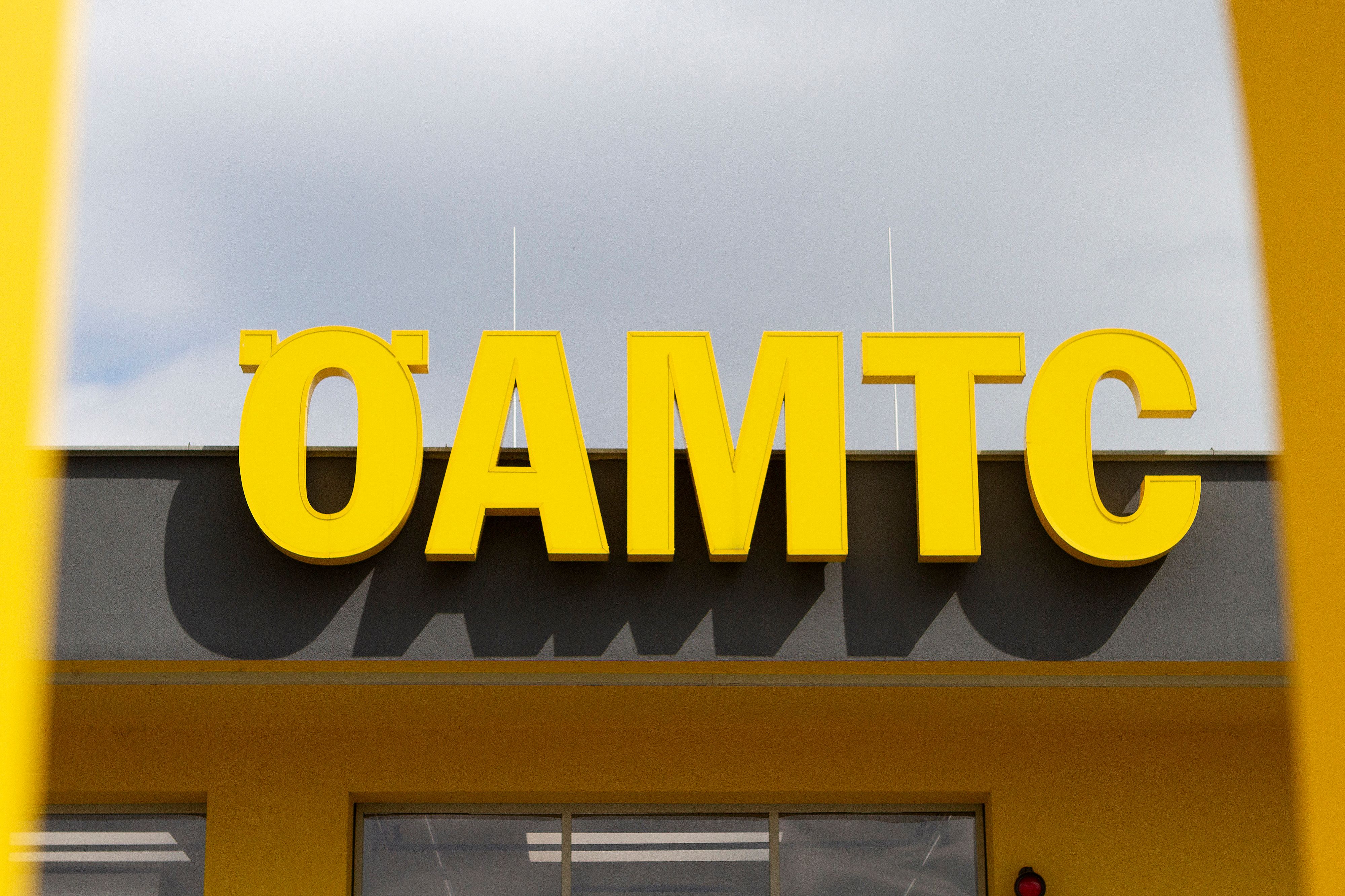 Im ÖAMTC-Test wies ein Kindersitz erhebliche Sicherheitsmängel auf. 