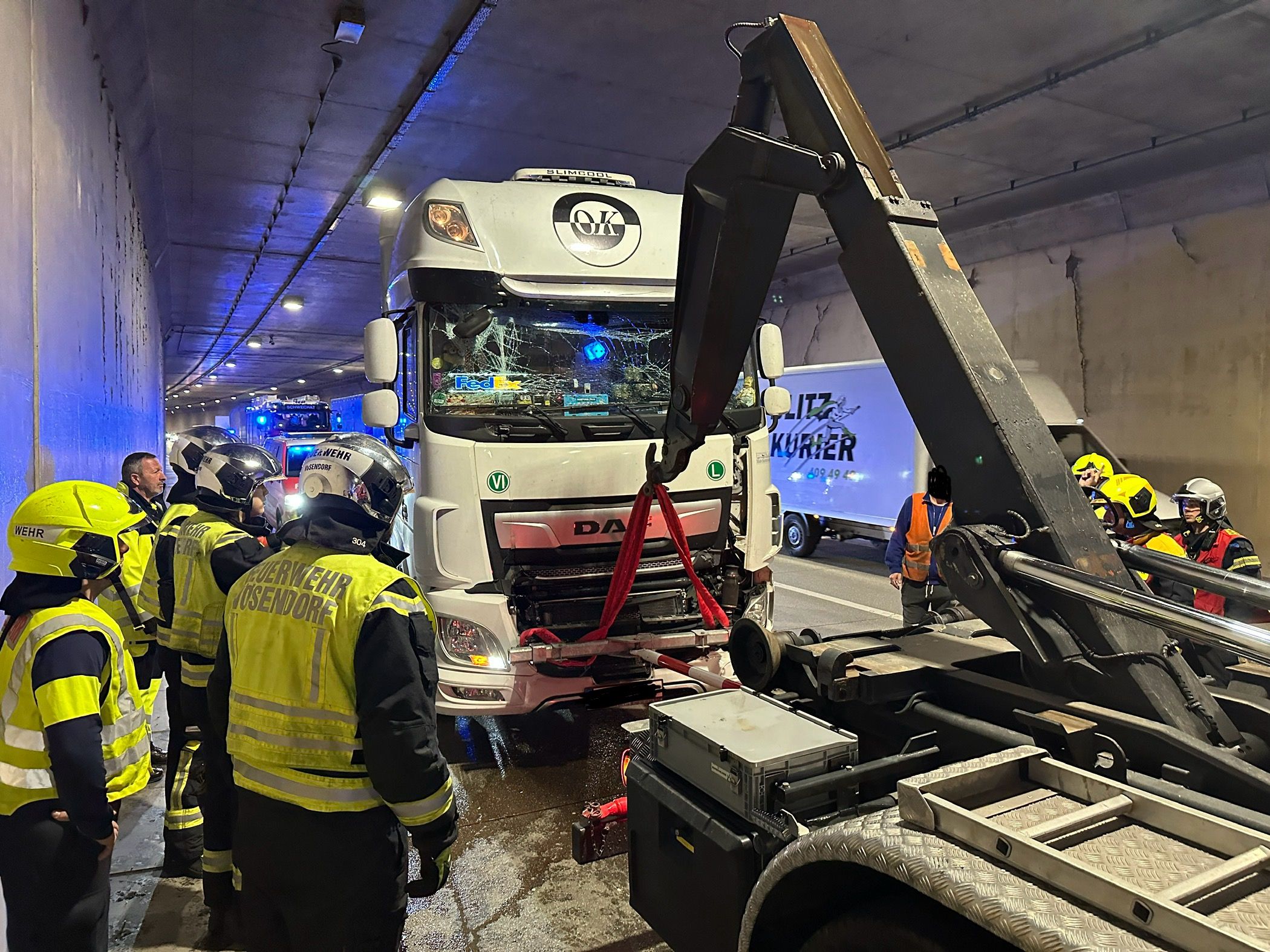 Schwerer Lkw-Unfall im Tunnel Rannersdorf