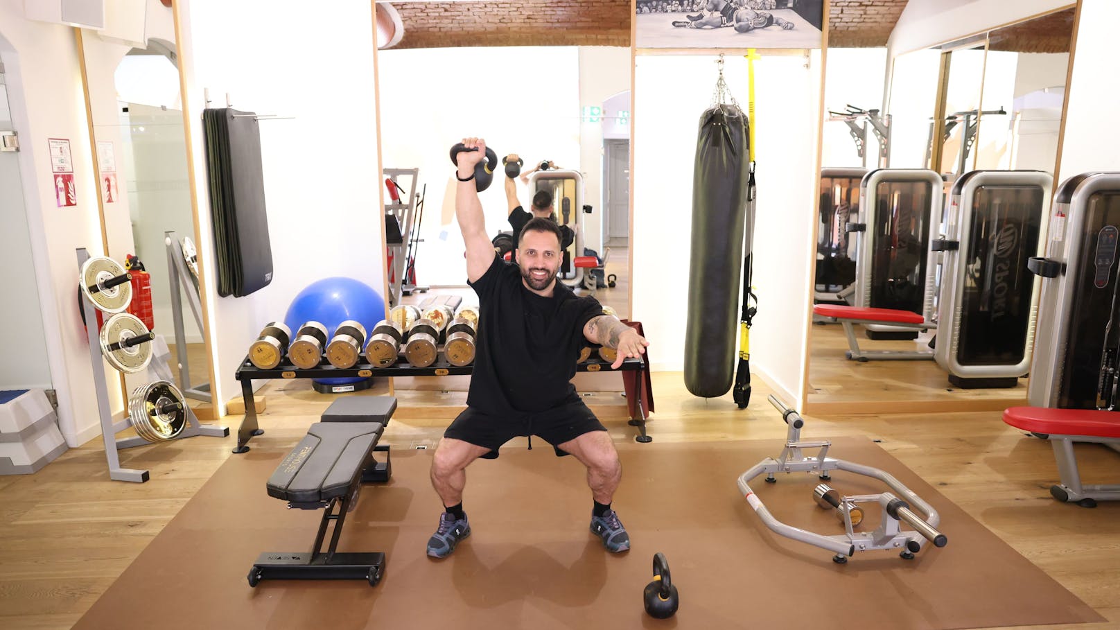 Der Bodybuilding-Weltmeister schwört auf Training mit Kettlebells.