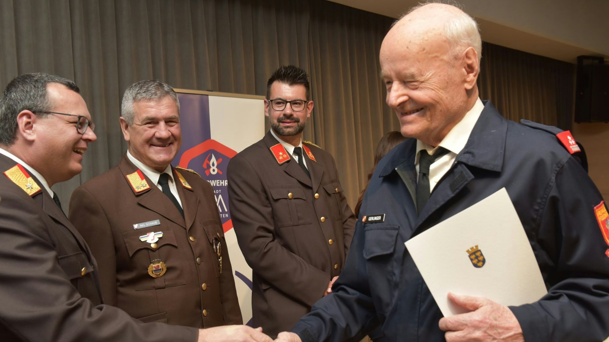 Franz Gerlinger wurde in Amstetten geehrt.