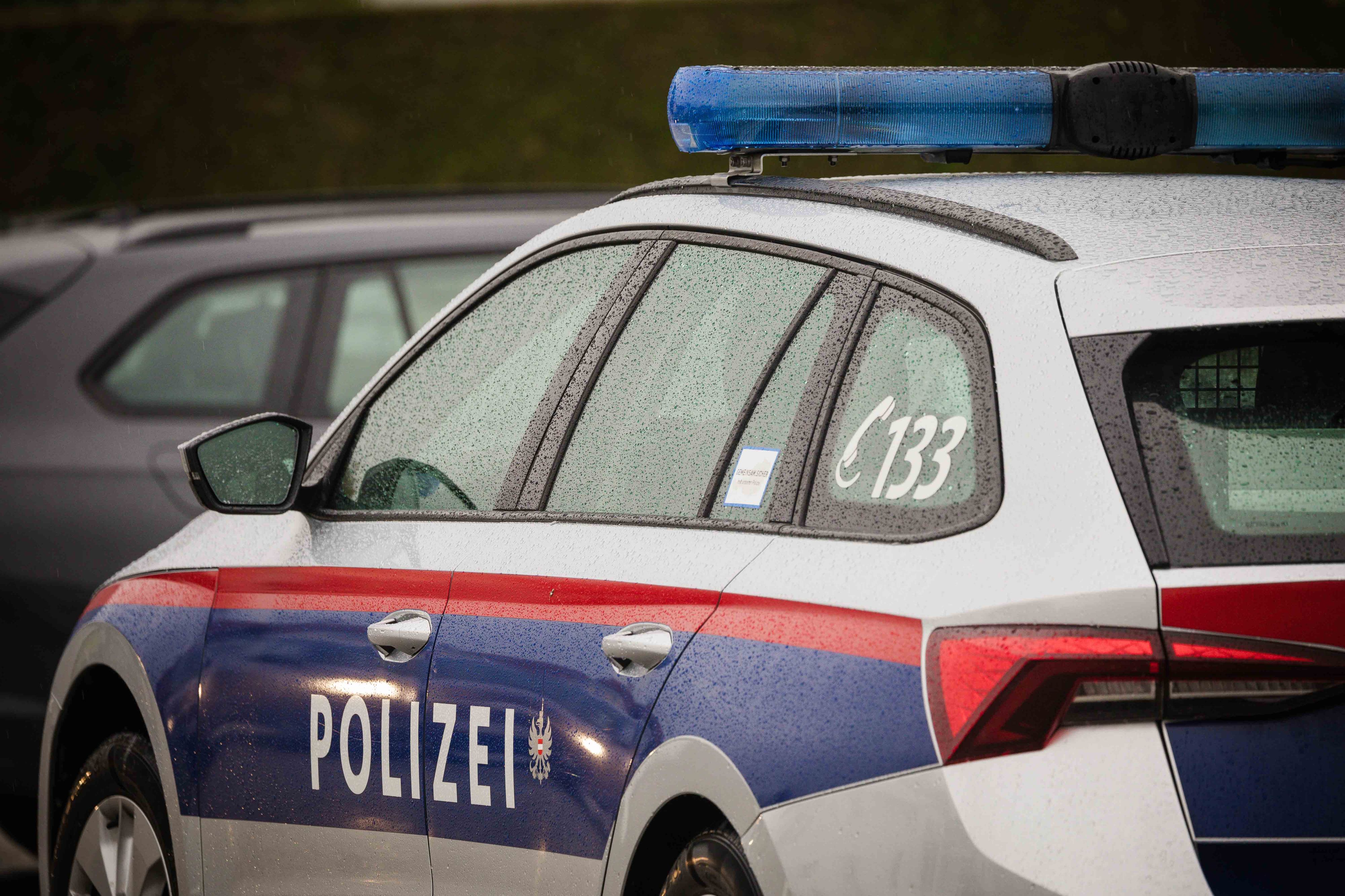 Am Samstagmorgen stand die Polizei in Wörgl im Großeinsatz. (Symbolbild)