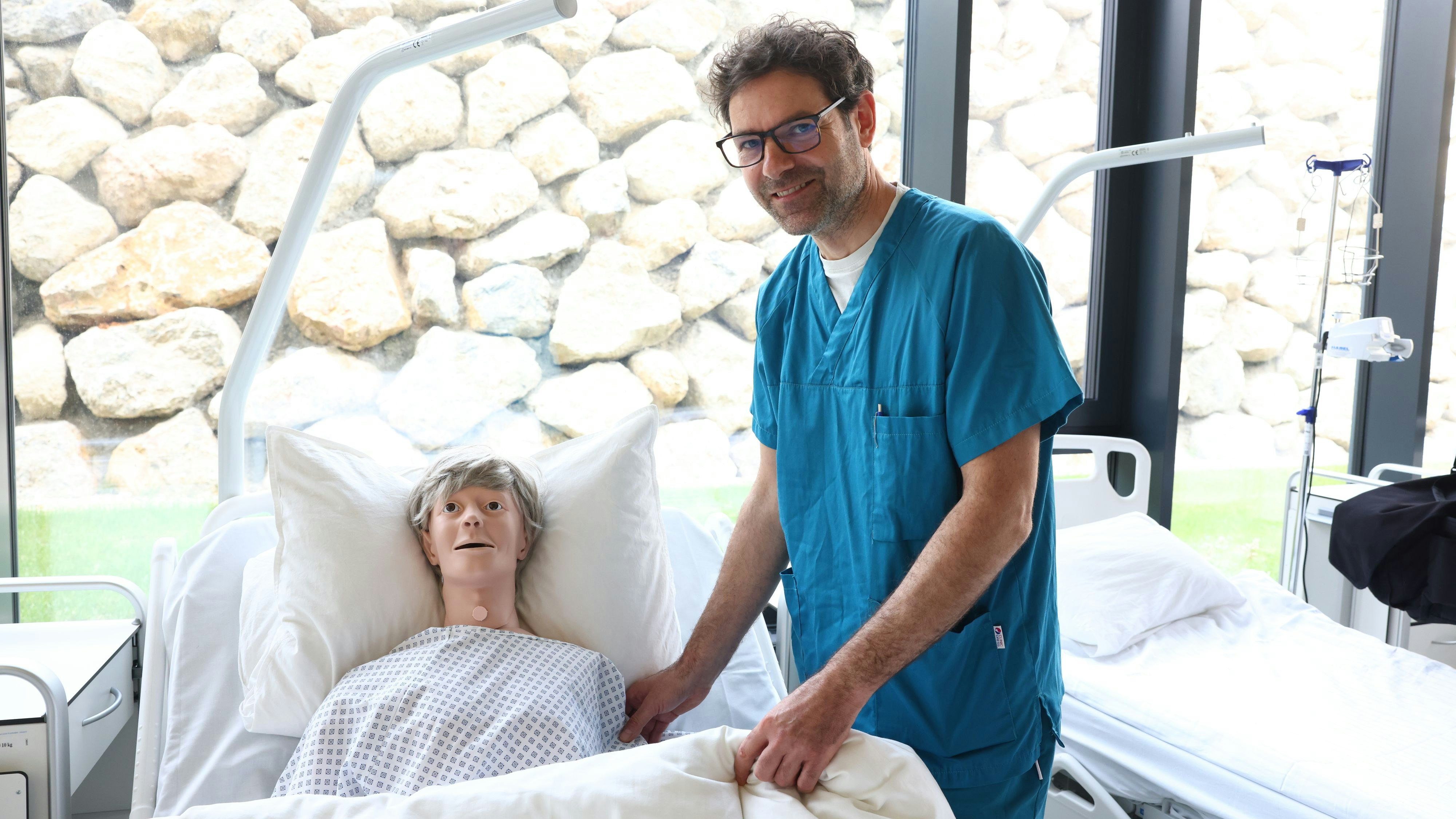 Michael Zinniel studiert Gesundheits- und Krankenpflege an der FH Campus Wien.