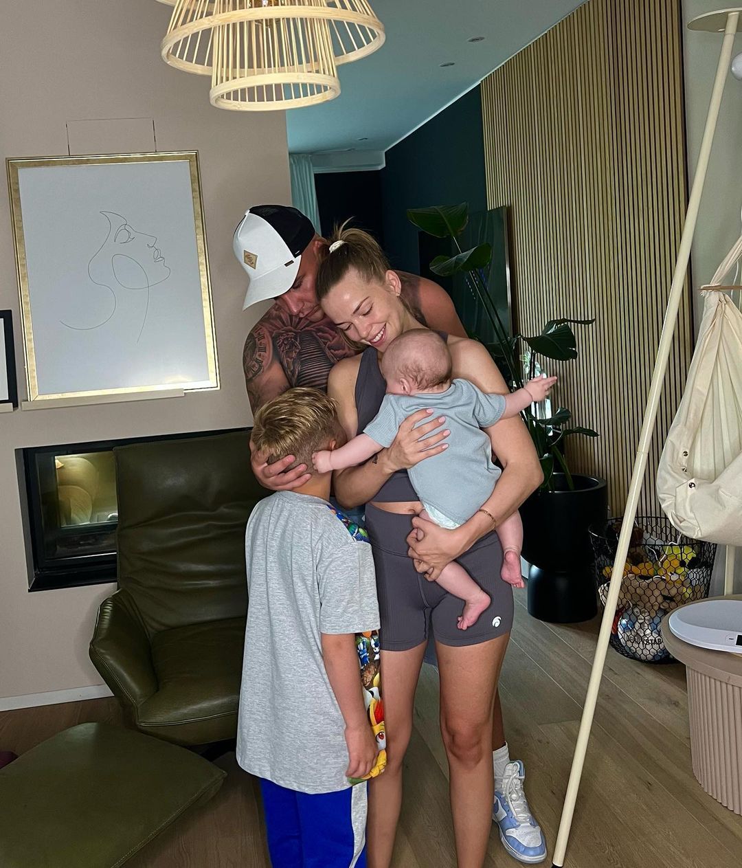 Pietro Lombardi und Laura Maria Rypa mit Alesso und Leano.