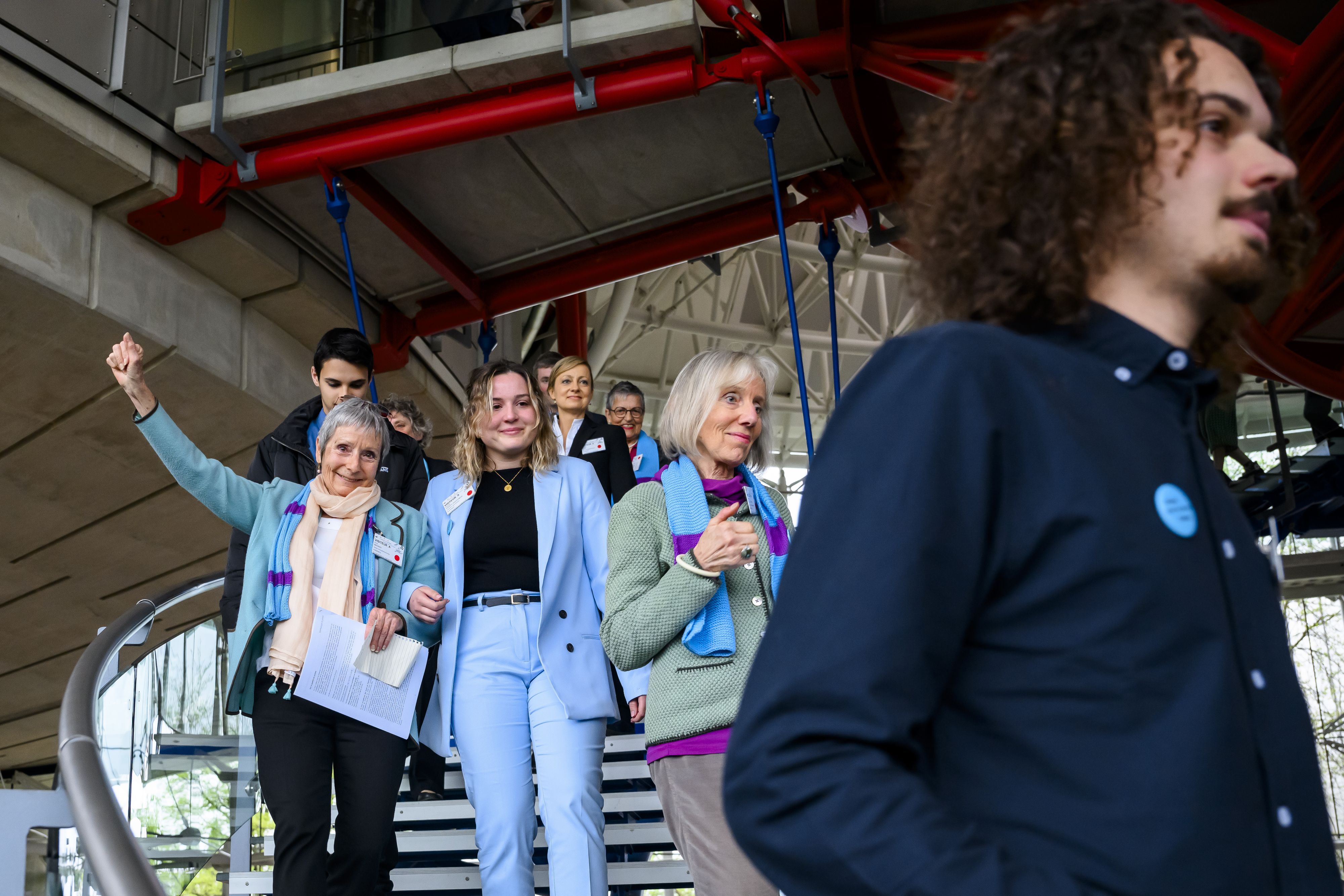 Der EGMR gab einer Gruppe Schweizer Seniorinnen am Dienstag recht, die ihrer Regierung vorwerfen, nicht genug gegen den Klimawandel zu tun.