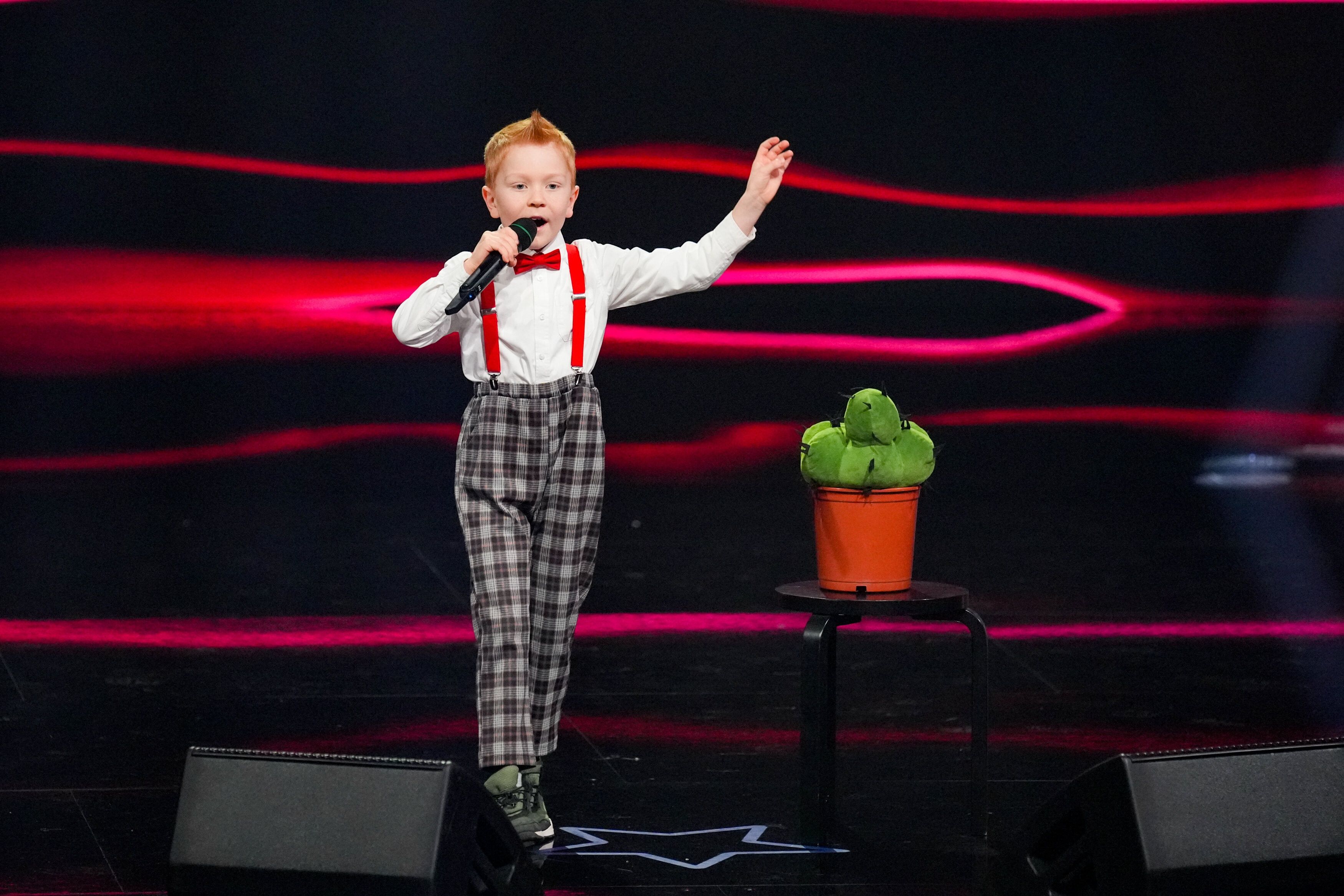 Damian Altsev singt in 