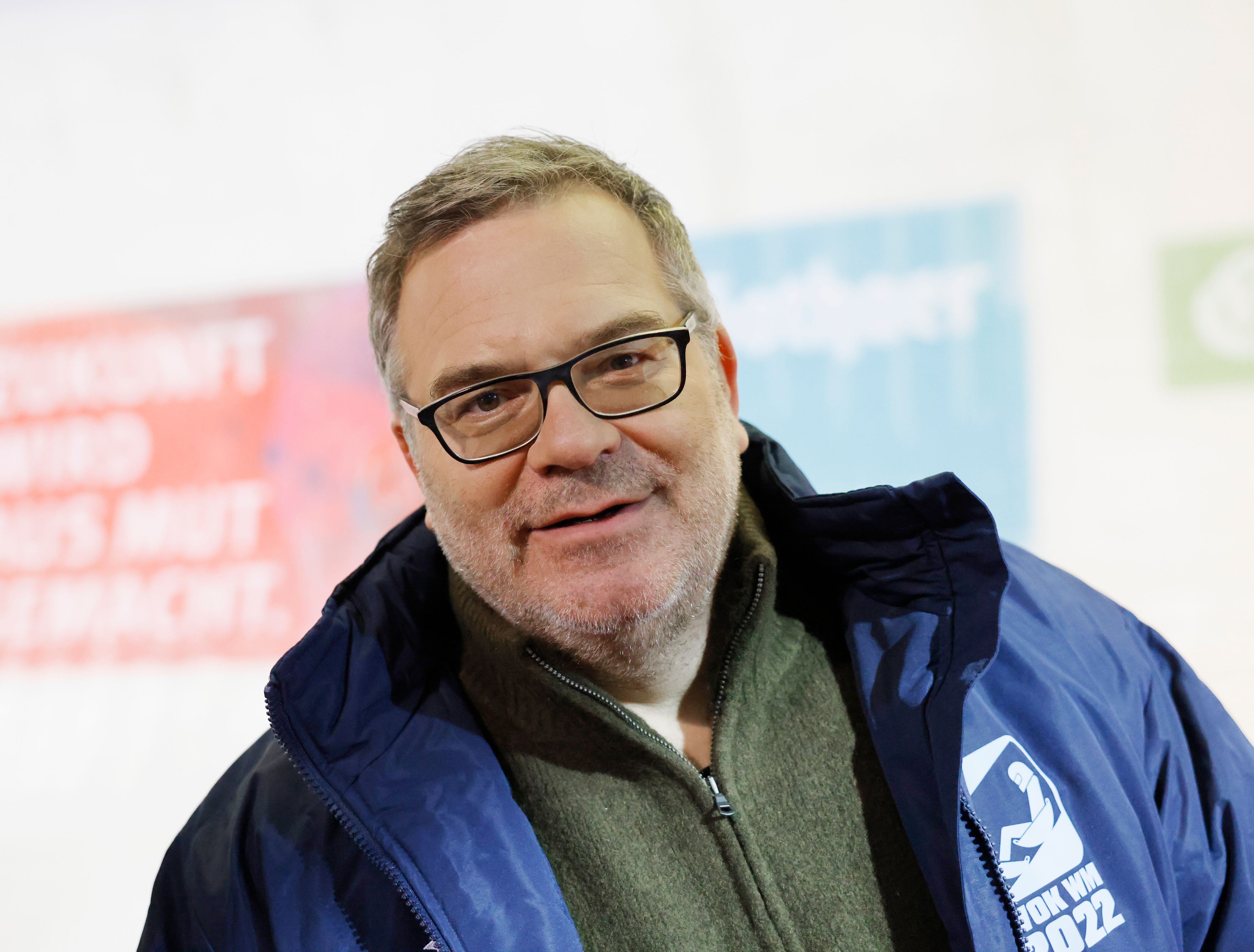 Moderator Elton (Alexander Duszat) hat von dem Ende der Zusammenarbeit nichts gewusst.