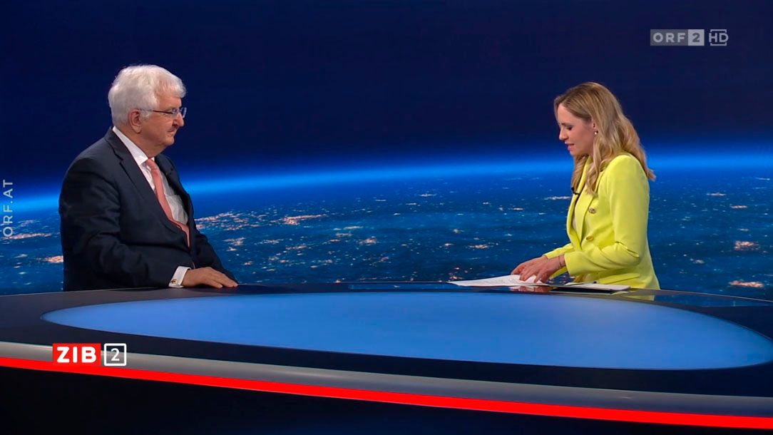Robert Holzmann, Gouverneur der Oesterreichischen Nationalbank (OeNB), in der ZIB2 mit Margit Laufer am 12. April 2024.