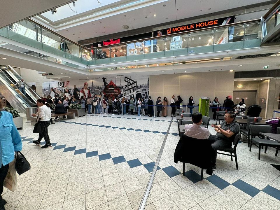 Schon vor 11 Uhr hatten Wiener Lust auf Hühnerfleisch, gegrilltes Gemüse und Co.