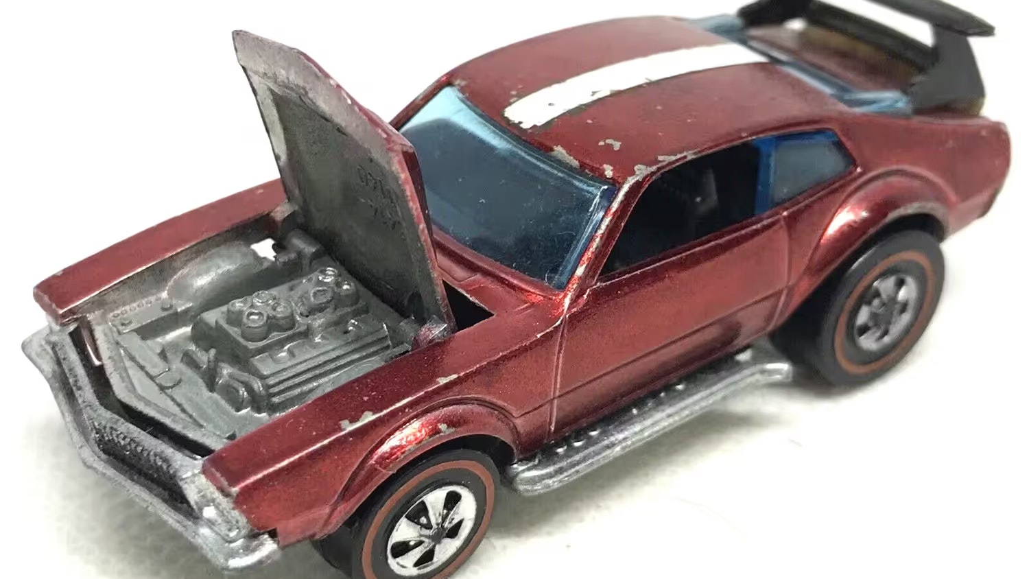 Dieses Automodell ist nur dann wertvoll, wenn sich ein bestimmter Schriftzug auf dem Unterboden befindet.