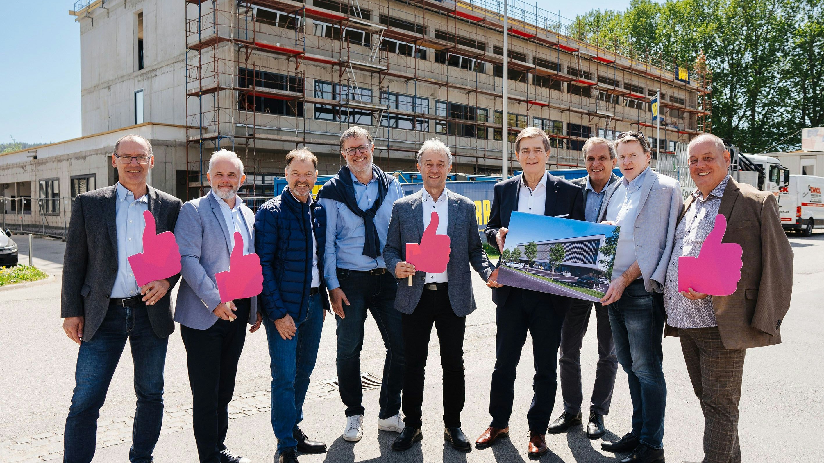 Wolfgang Haberl (ams Aufsichtsratsvorsitzender), Gottfried Pototschnig (bfi Geschäftsführer), Bernhard Sapetschnig (Geschäftsführer GPS), Jürgen Wernig (Infineon Lehrlingscampus Projektleiter), Thomas Reisinger (Vorstand Operations Infineon Austria), Günther Goach (Präsident Arbeiterkammer Kärnten), Andreas Görgei (Leiter Wifi Kärnten), Peter Wedenig (Vorstandsvorsitzender GPS und Geschäftsführer AMS Kärnten), Alfred Schuh (Geschäftsführer GPS).