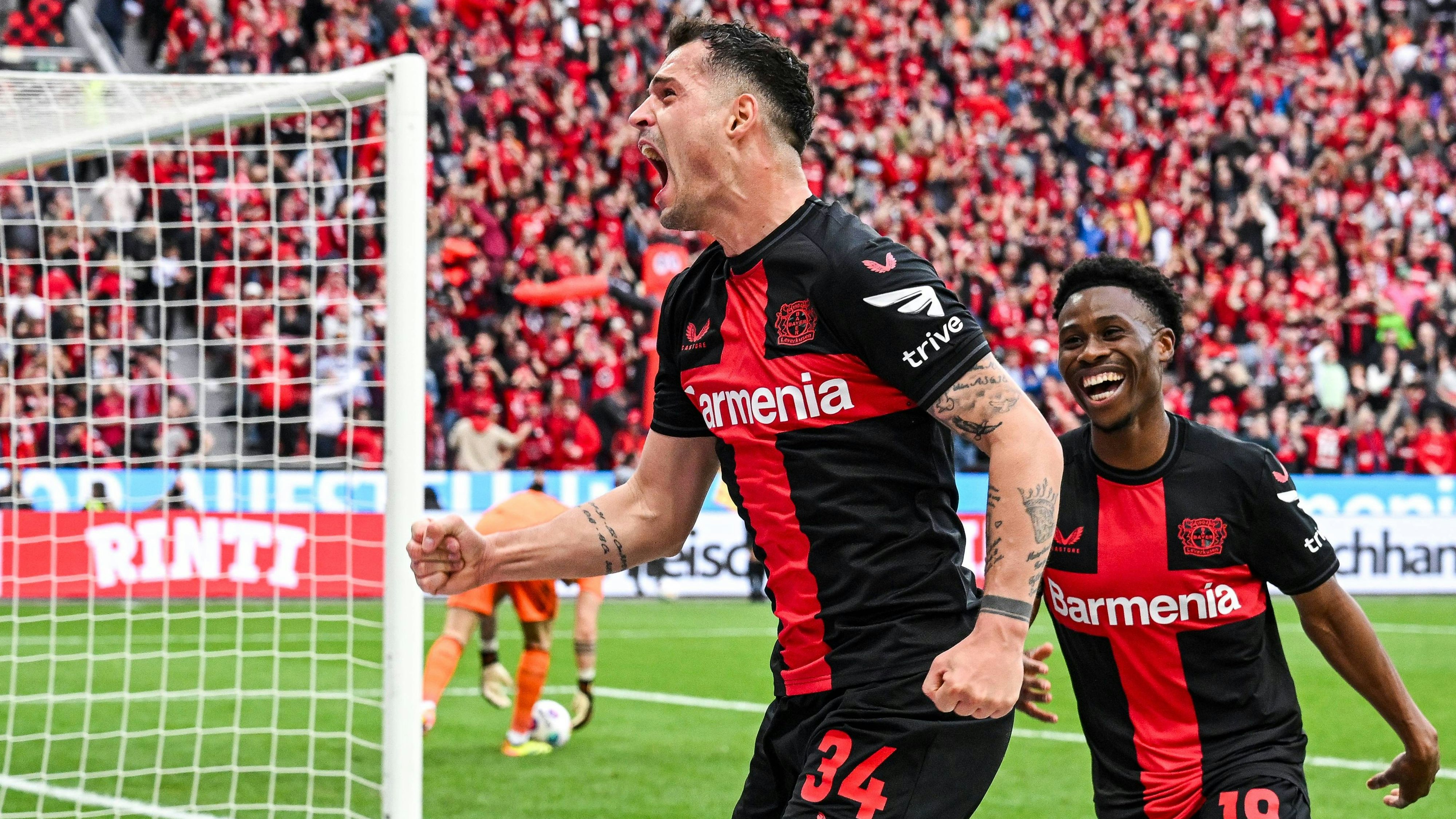 Granit Xhaka jubelt über Tor und Titel.