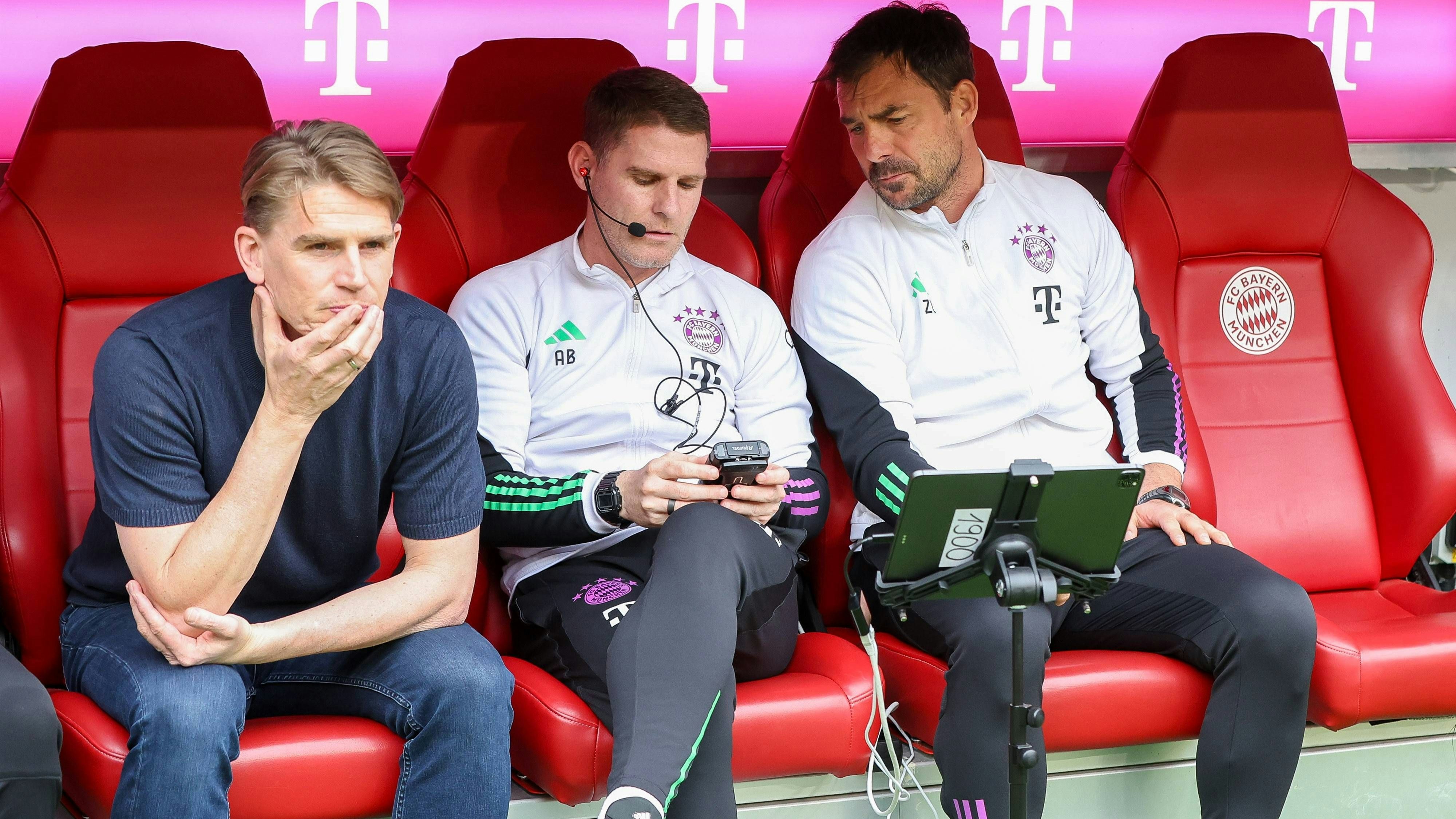 Bei Sportdirektor Christoph Freund (l.) rauchen die Köpfe.