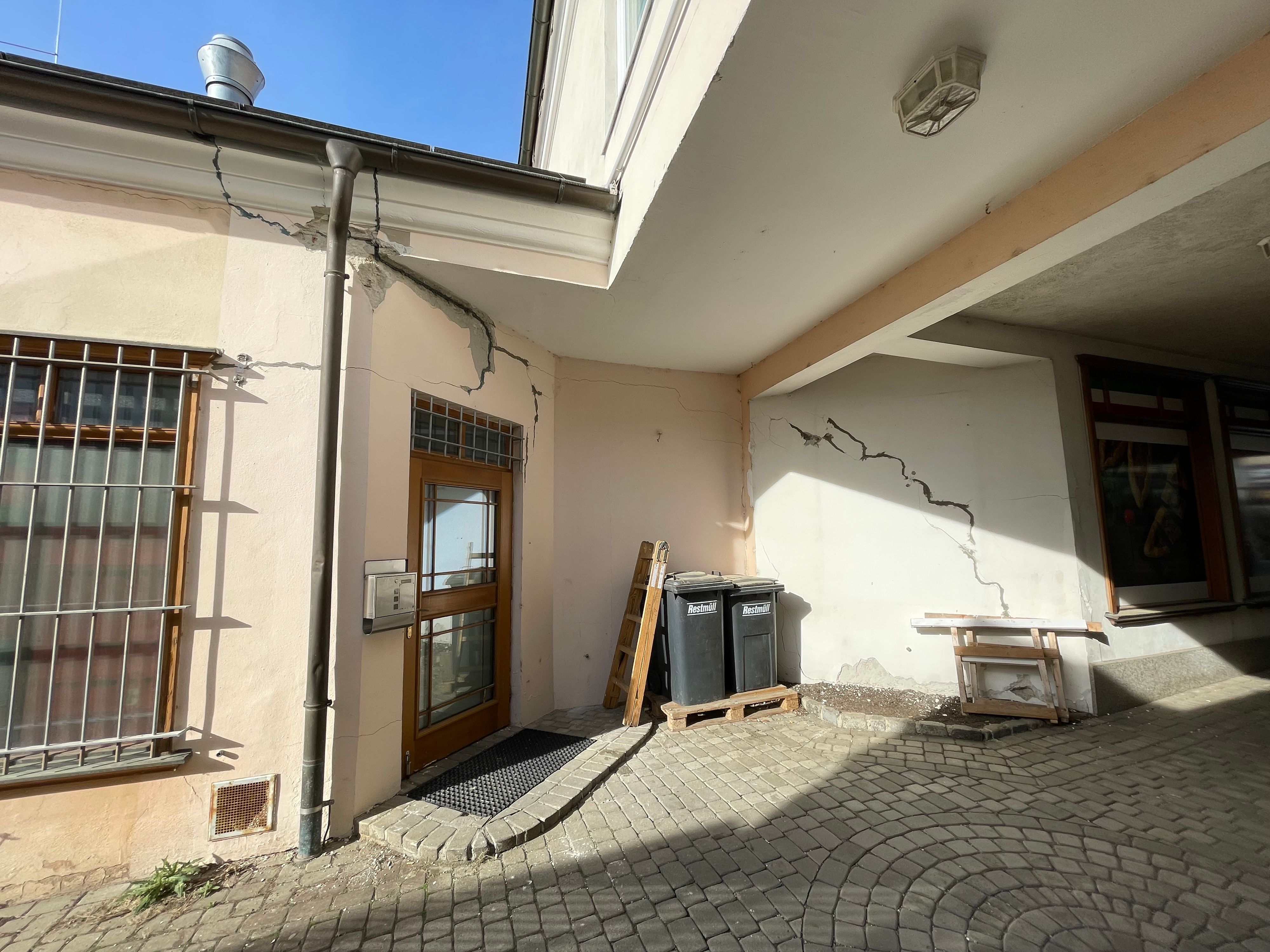 Das Gebäude in der Sparkassegasse wurde schwer beschädigt.