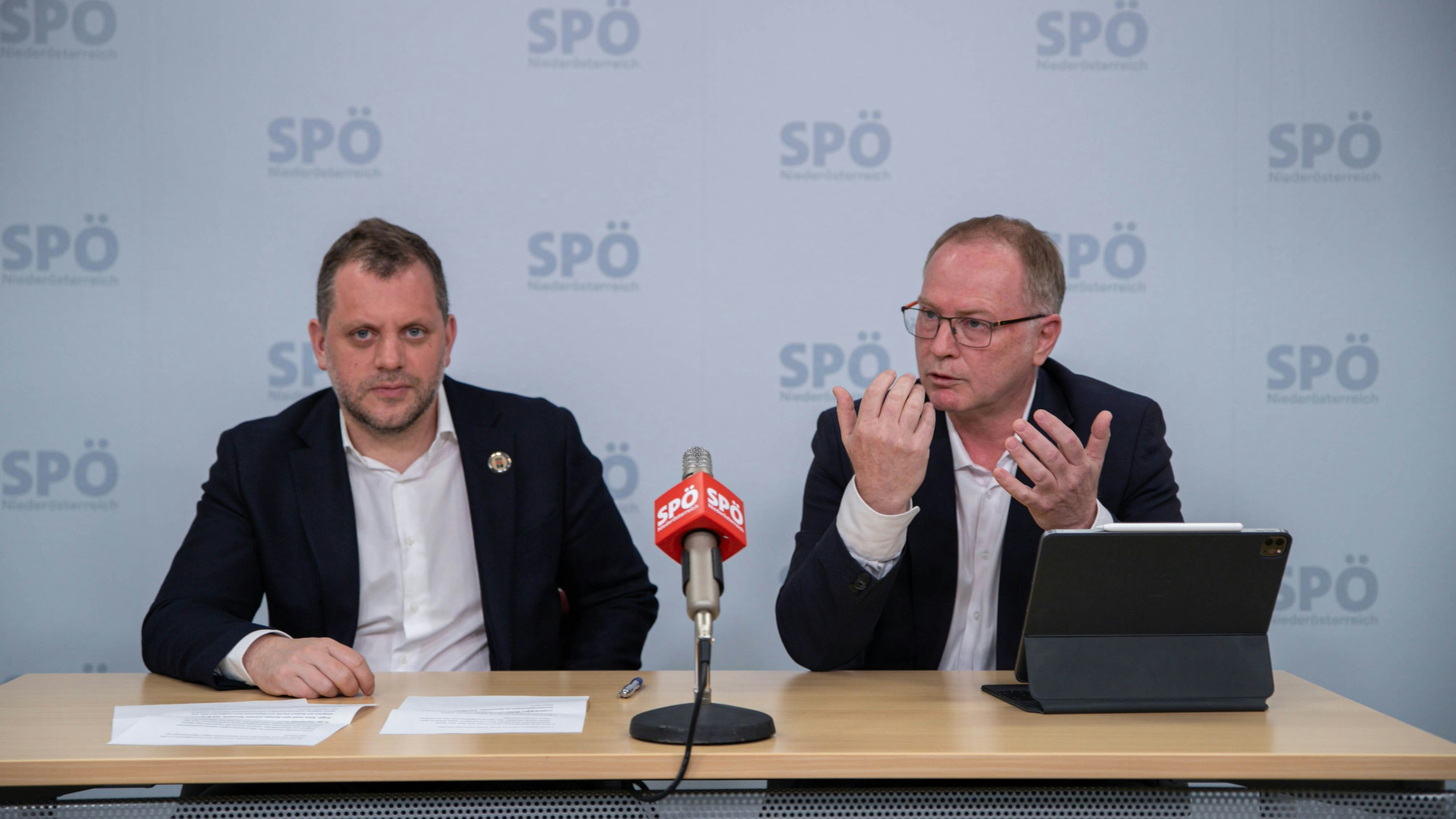 W. Zwander (l.) mit A. Strohmayer (beide SPÖ)