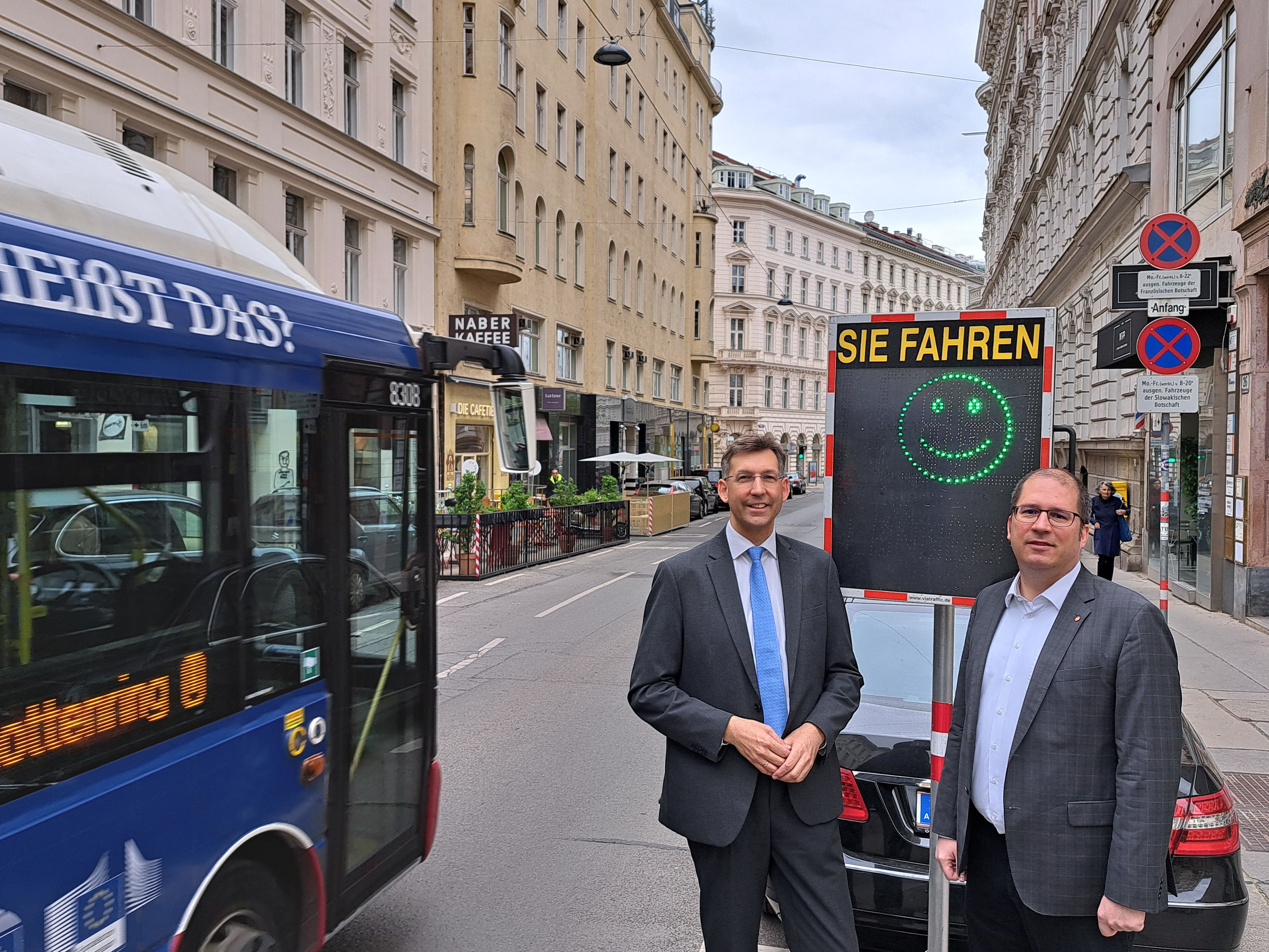 Bezirksvorsteher Innere Stadt, Markus Figl und Bezirksrat Gregor Raidl (v.l.)